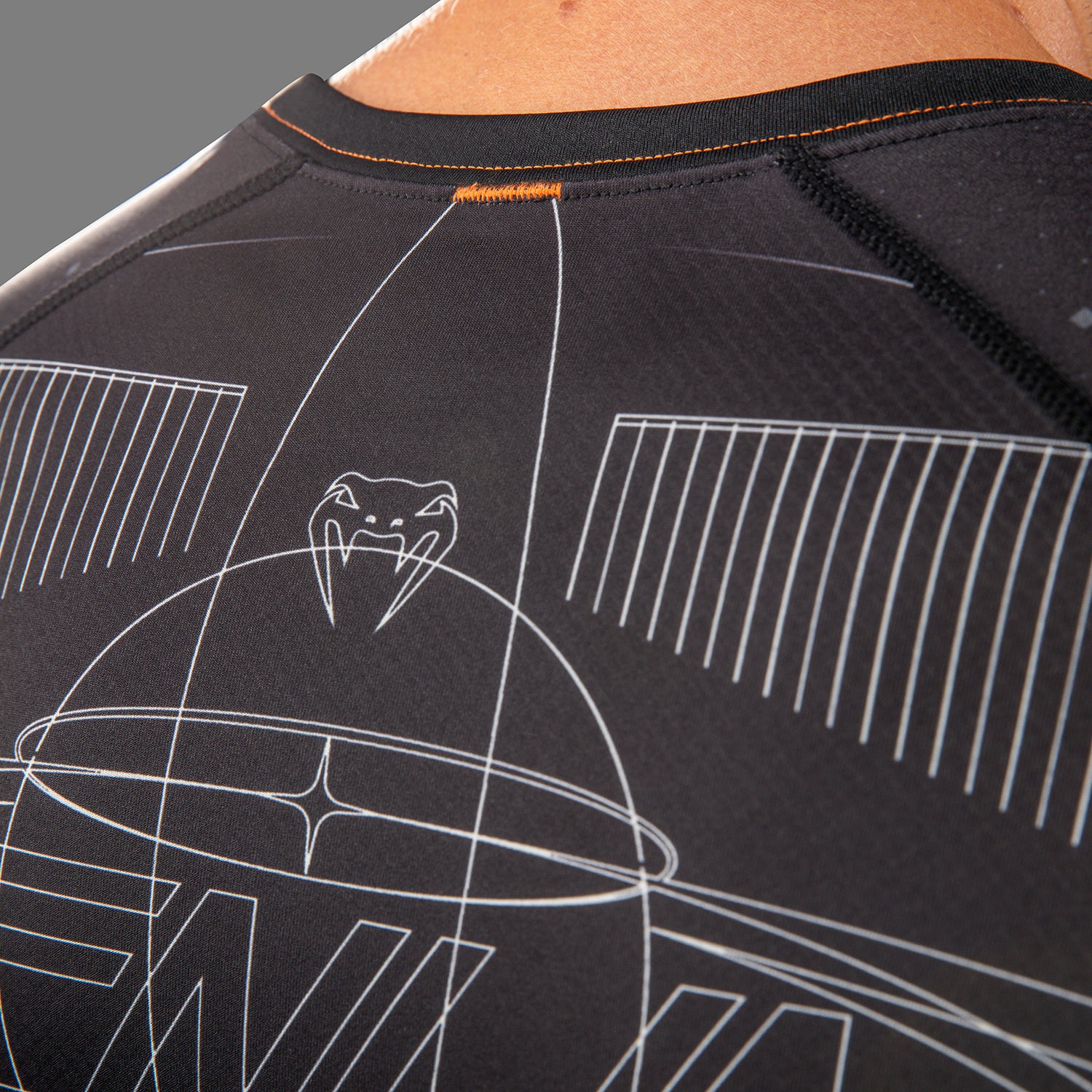 Venum Eclipse Short Sleeve Rashguard - Black/Ivory - Image 4