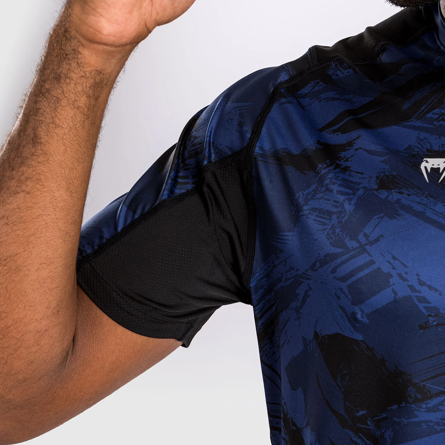 Venum Electron 3.0 Dry-Tech t-shirt - Navy - Image 7