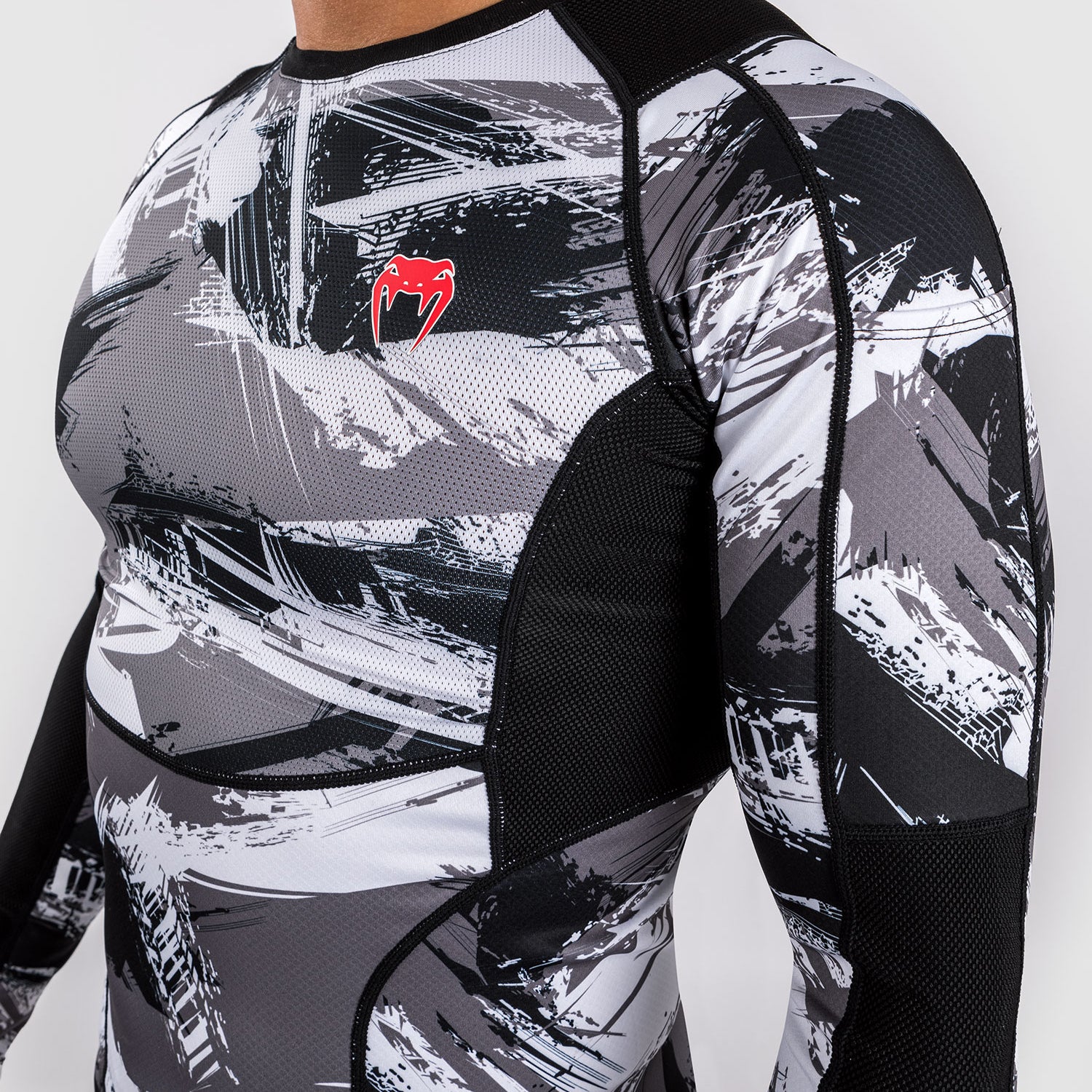 Venum Electron 3.0 Long Sleeve Rashguard - Grey/Red - Image 6