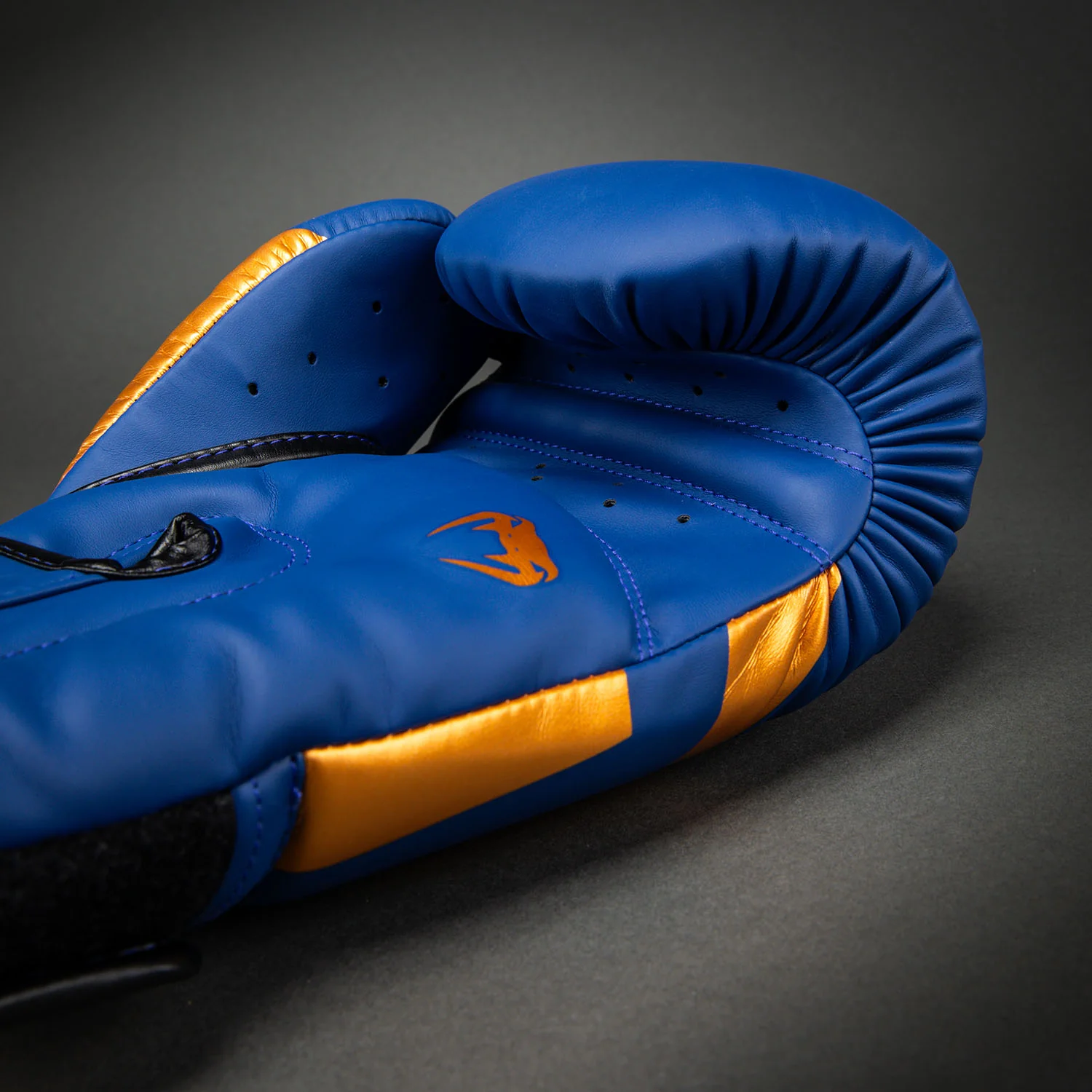 Venum Elite Boxing Gloves - Royal Blue - Special Edition - Image 4