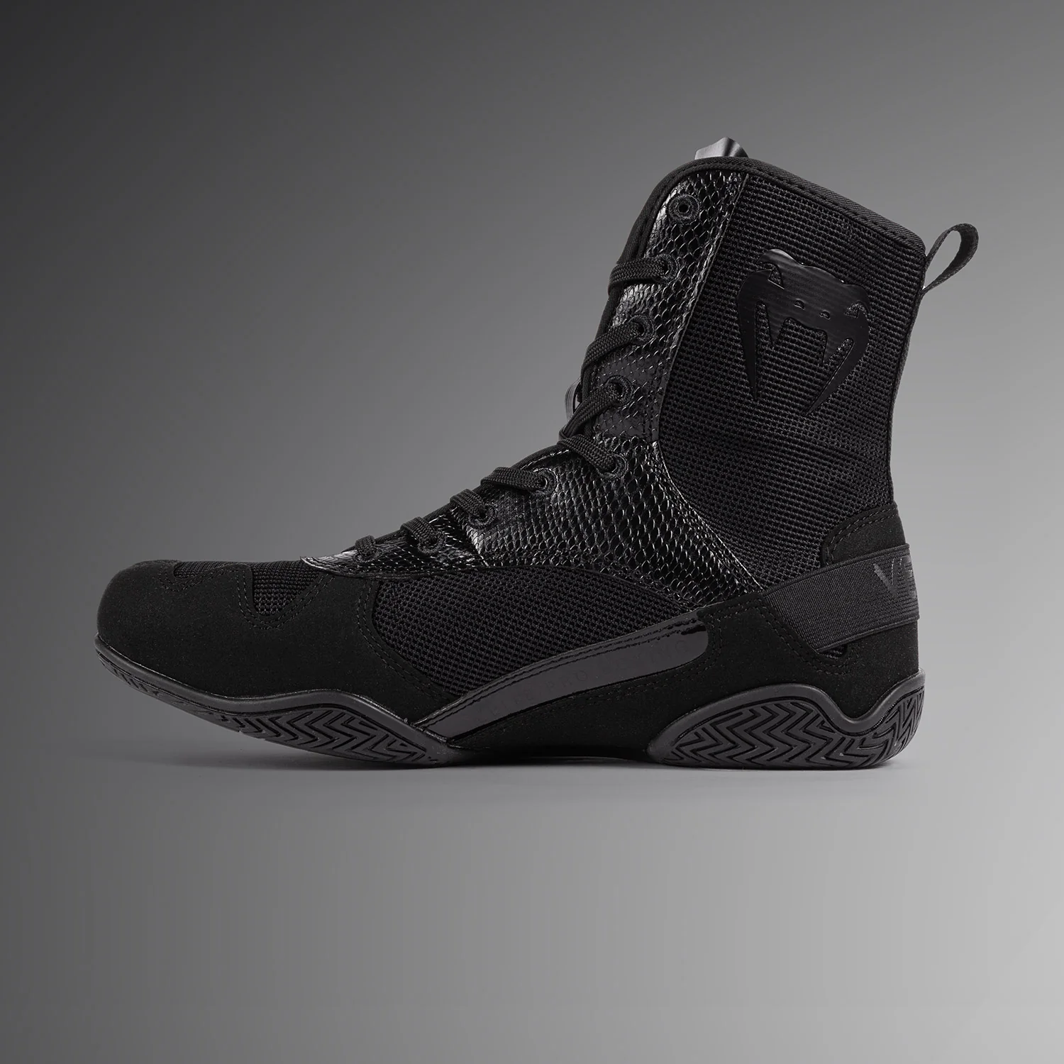 Venum Elite Boxing Shoes - Black - Image 3