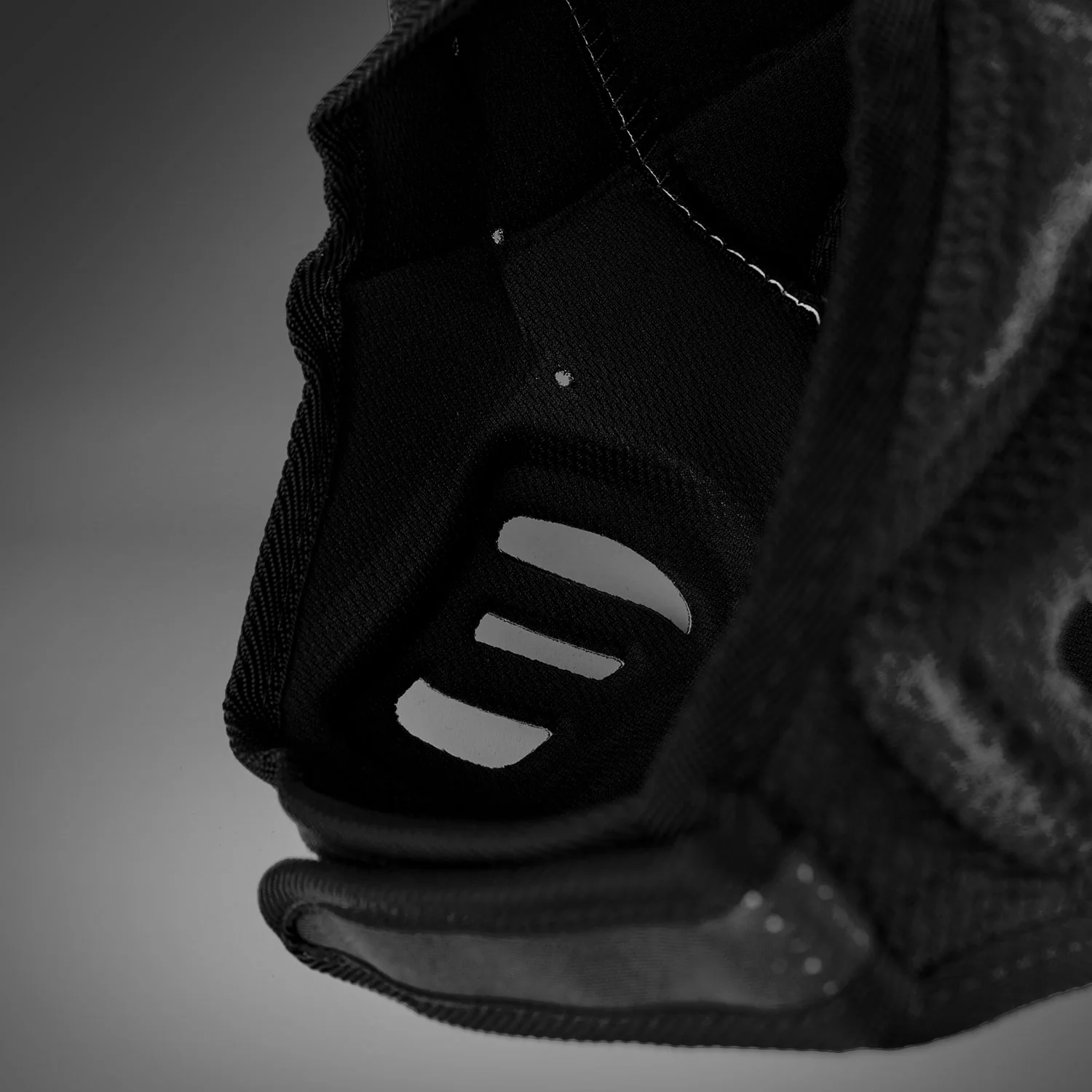 Venum Elite Protect Softshell Helmet - Black/White - Image 8