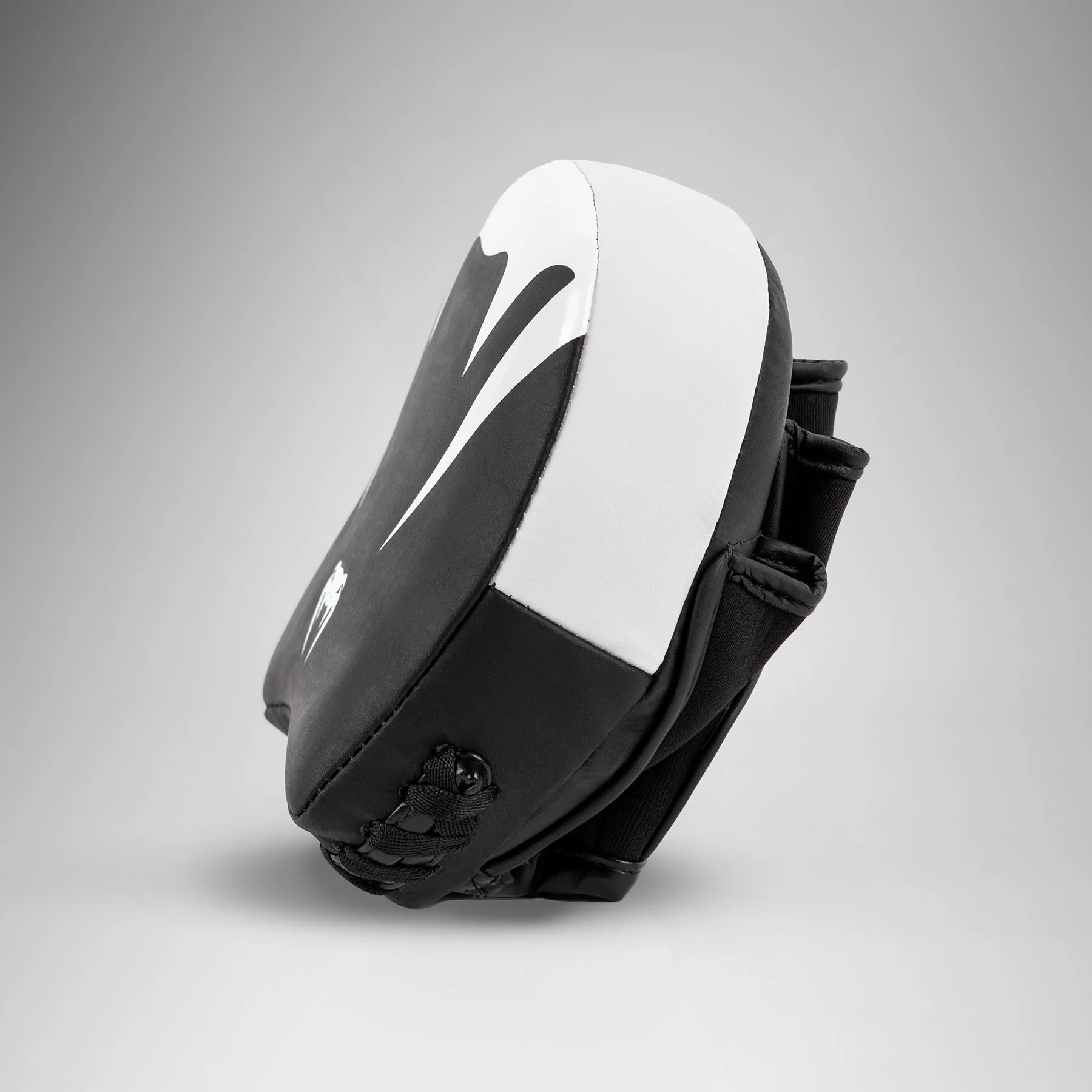 Venum Elite Thick Coaching Mitts Leather Mini (Pair) - Black/White - Image 2