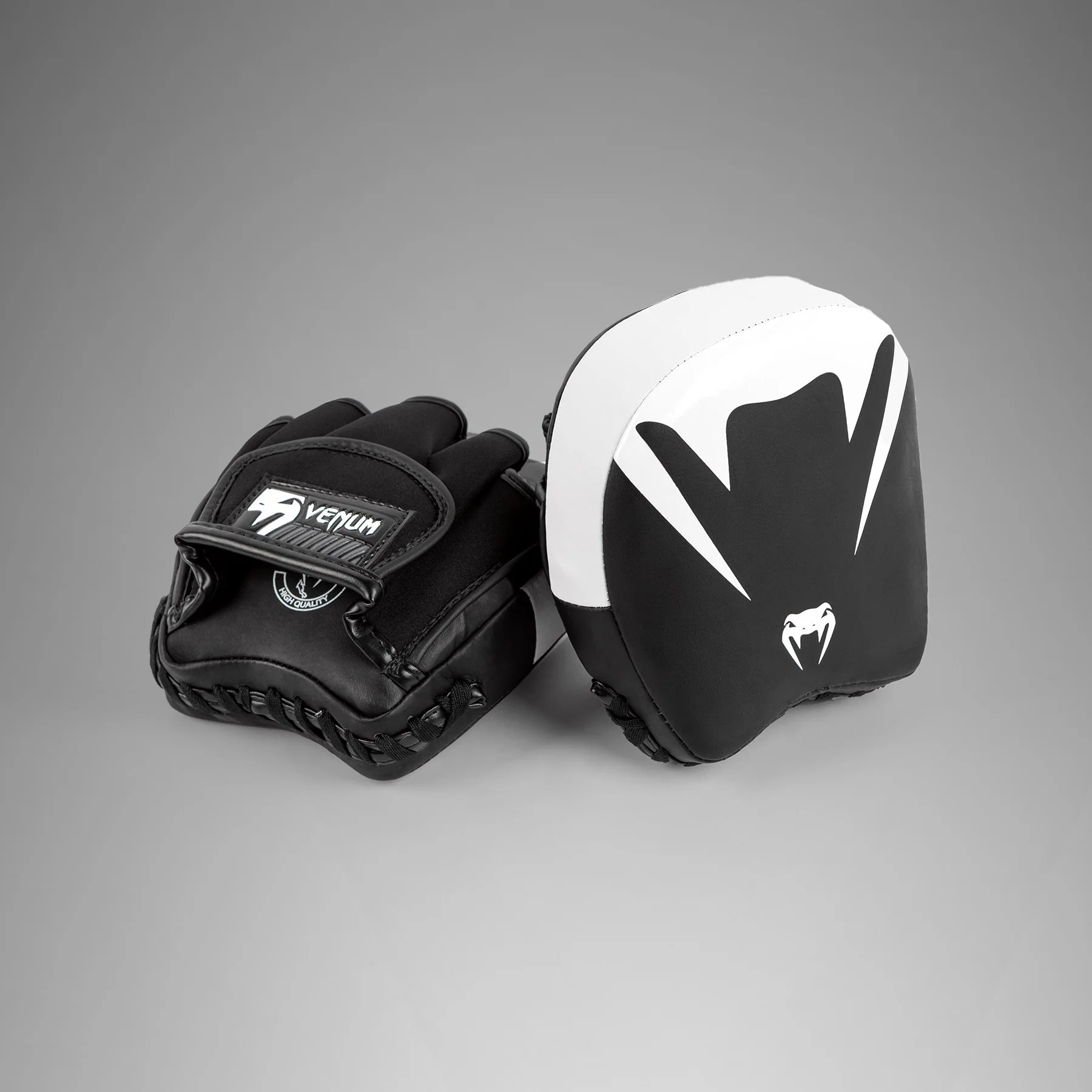 Venum Elite Thick Coaching Mitts Leather Mini (Pair) - Black/White - Image 4