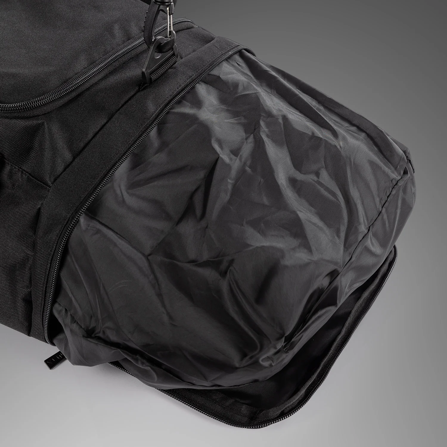 Venum Essential Sports Bag (26L) - Black - Image 6