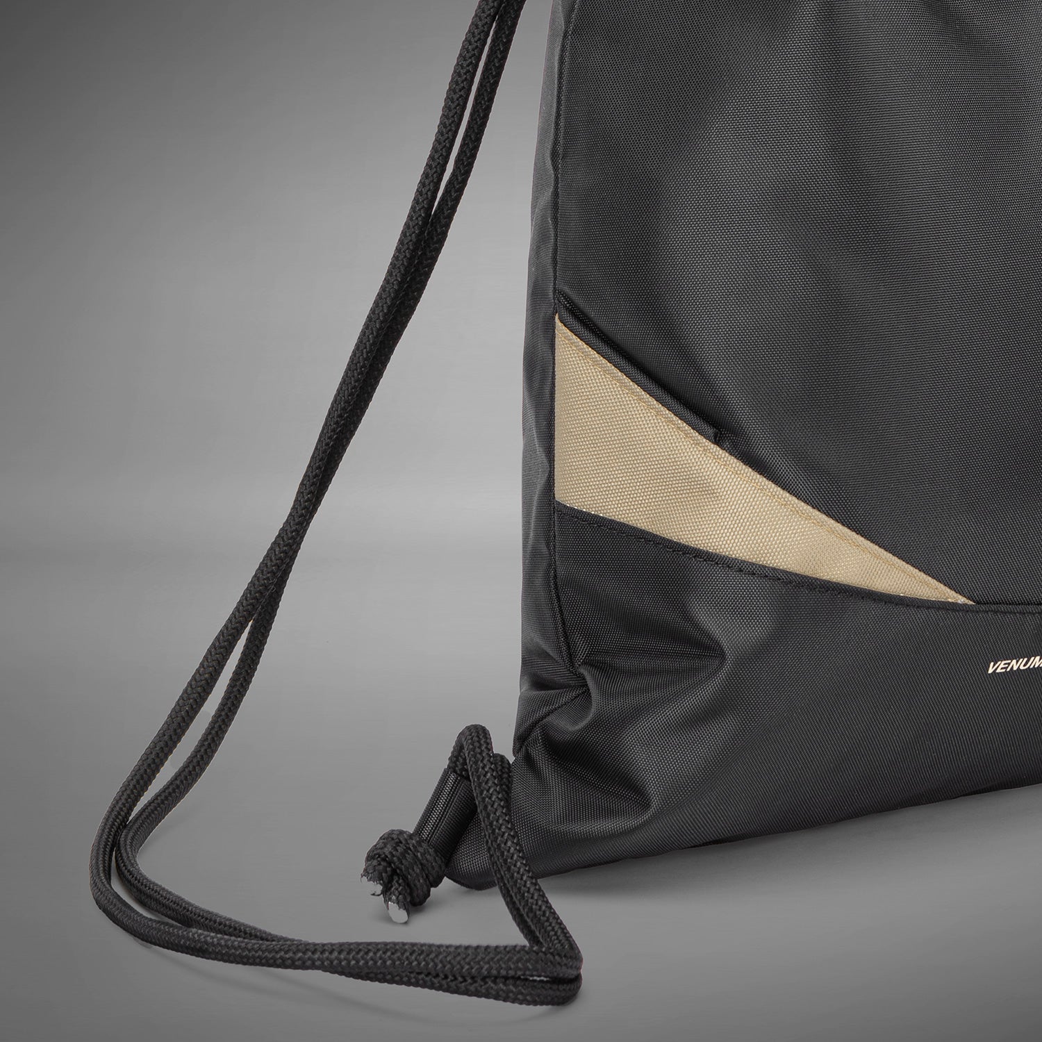 Venum Evo 2 Drawstring Bag (15-20L) - Black/Sand - Image 3