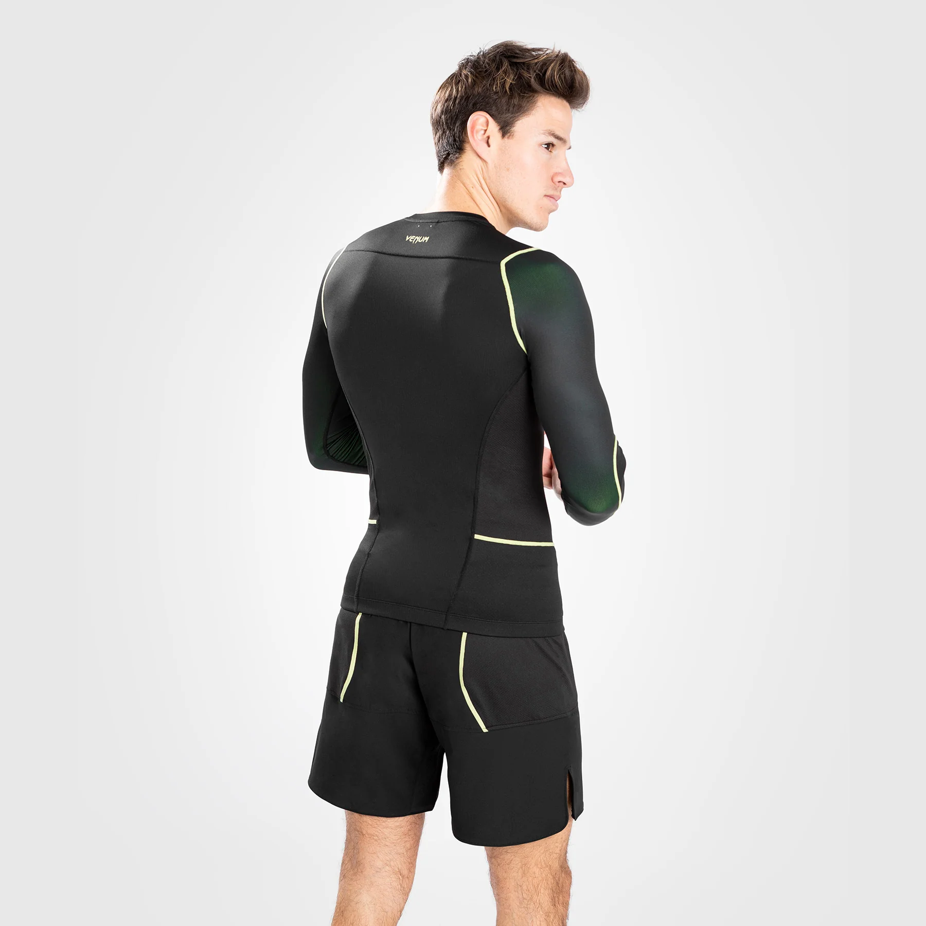 Venum Fusion 2.0 Rashguard long sleeves - Black/Yellow - Image 2