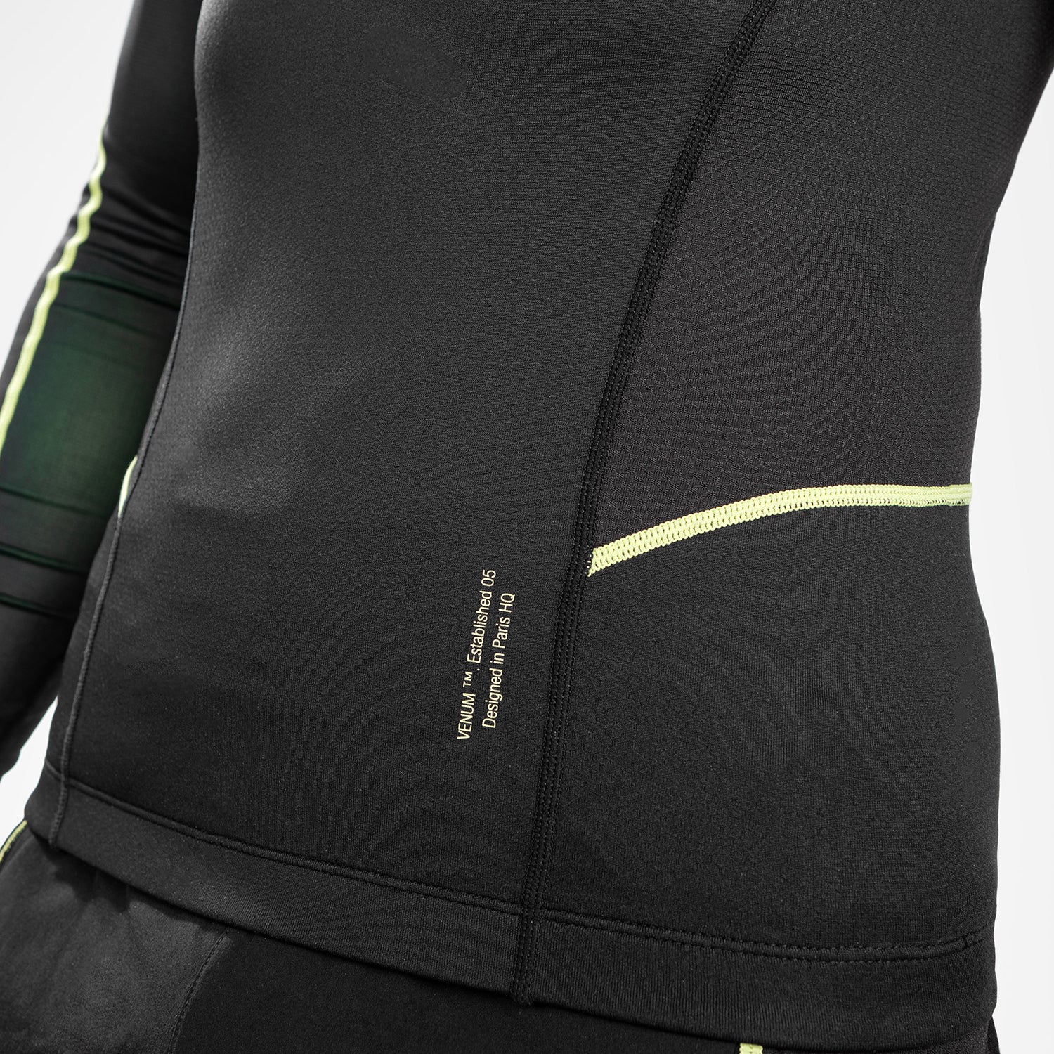 Venum Fusion 2.0 Rashguard long sleeves - Black/Yellow - Image 7