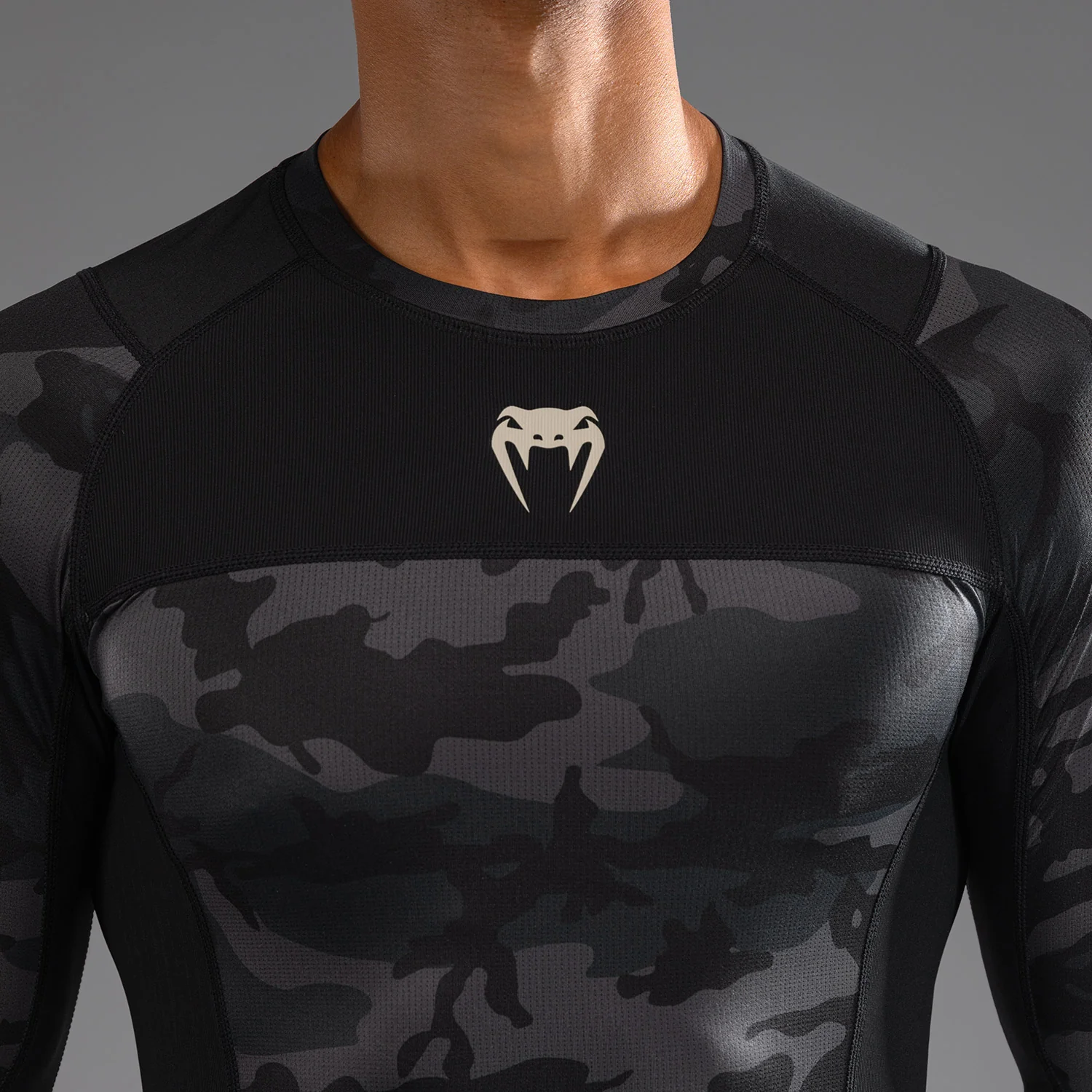 Venum G-Fit Air Men's Long Sleeve Rashguard - Digital Urban Camo - Image 5