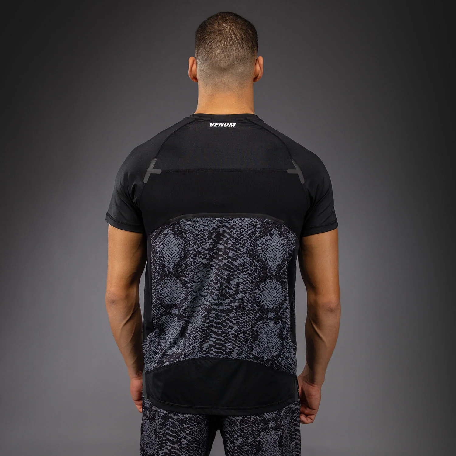 Venum G-Fit Scales Dry-Tech T-Shirt - Black/ Charcoal Grey - Image 3