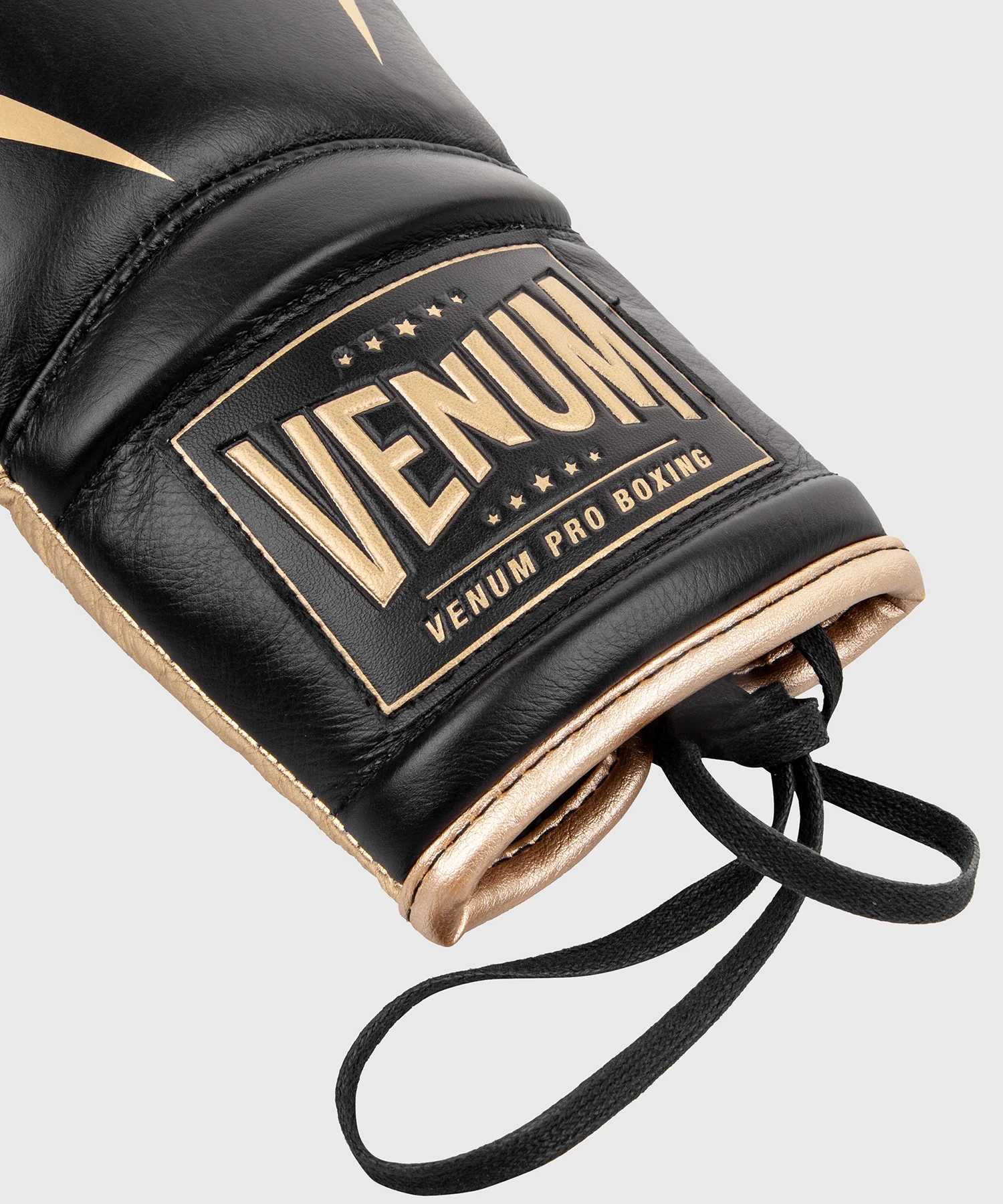Venum Giant 2.0 Pro Boxing Gloves - With Laces - Black/Gold - Image 5