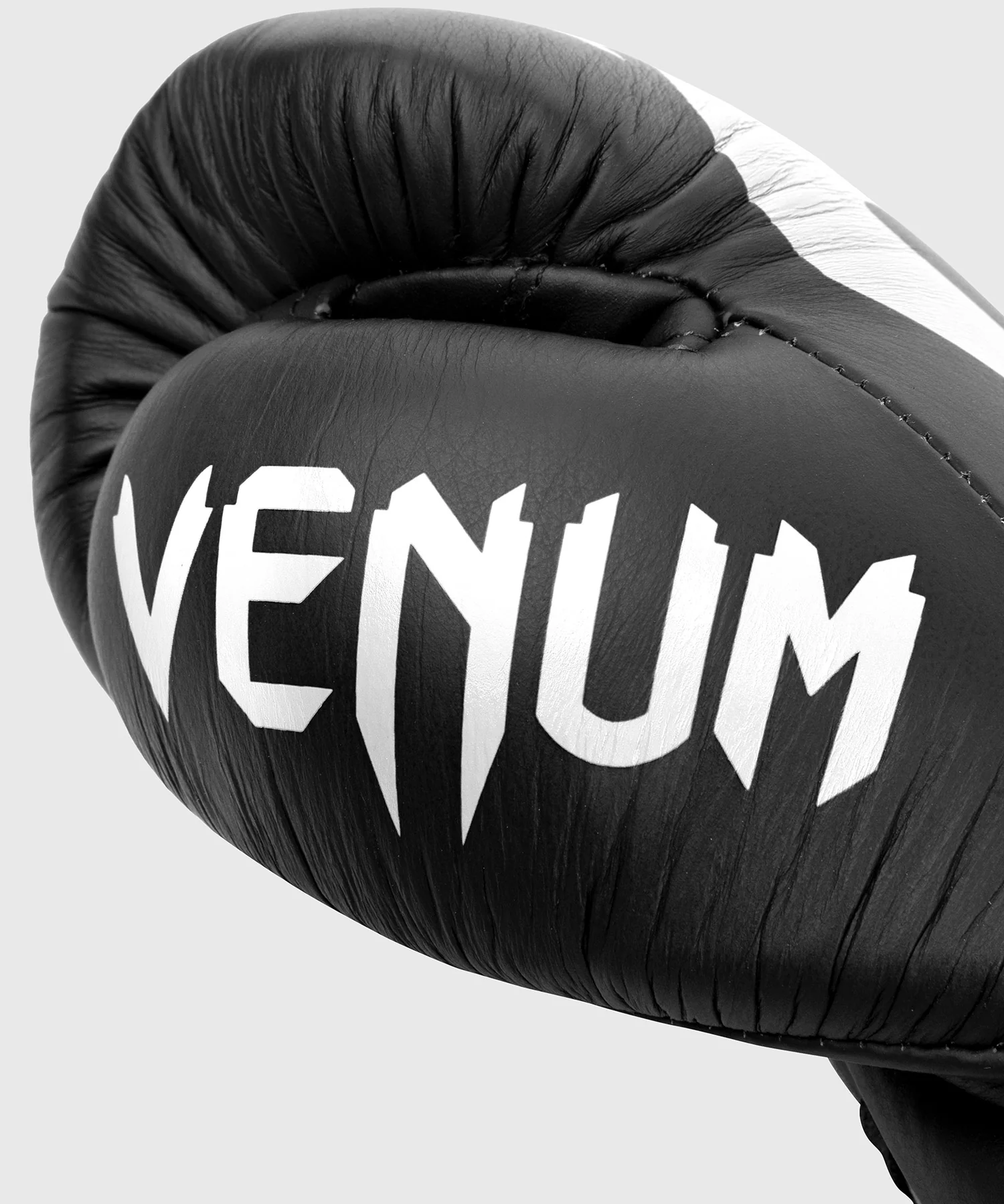 Venum Giant 2.0 Pro Boxing Gloves - With Laces - Black/White - Image 8