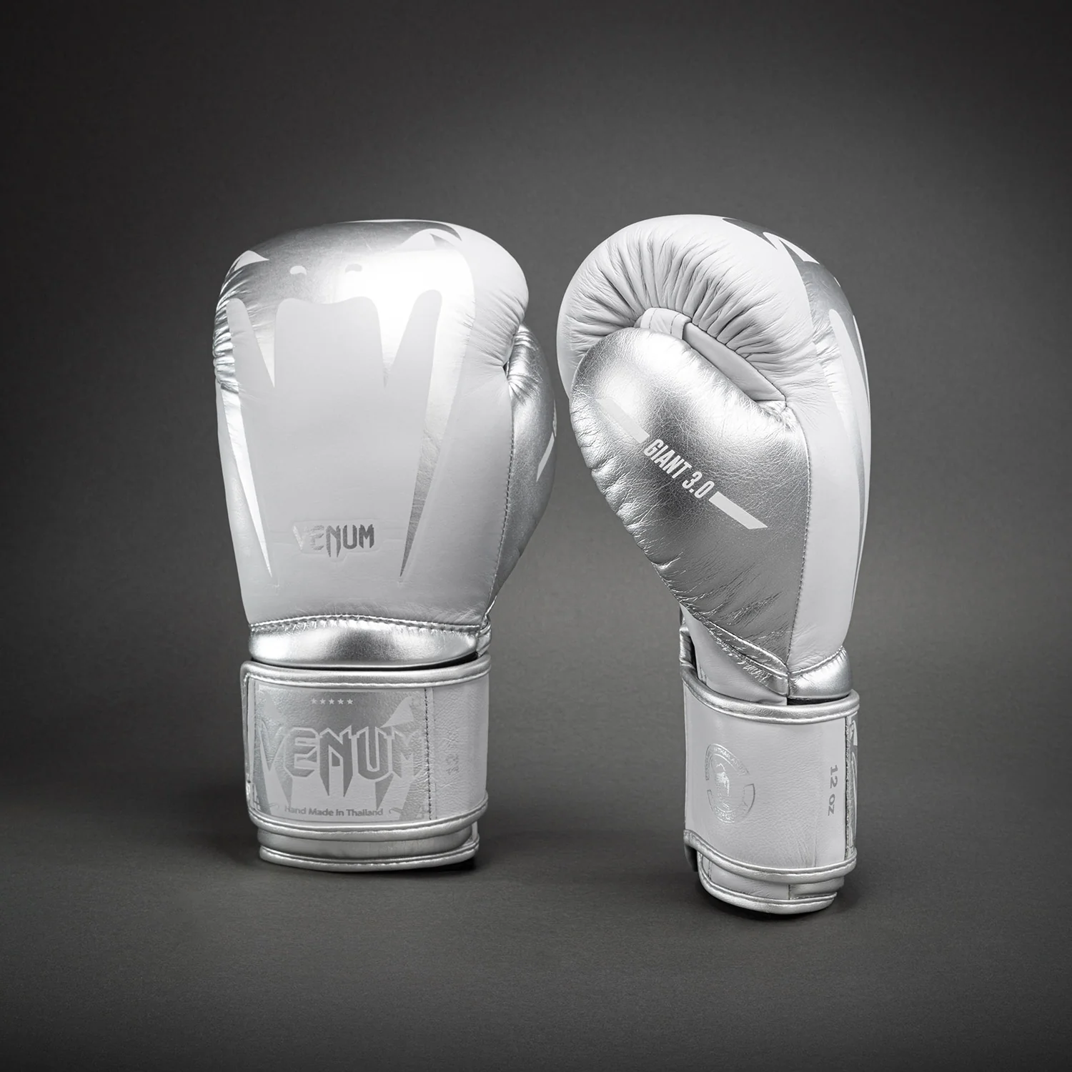 Venum Giant 3.0 Boxing Gloves - Grey/Silver - Image 2