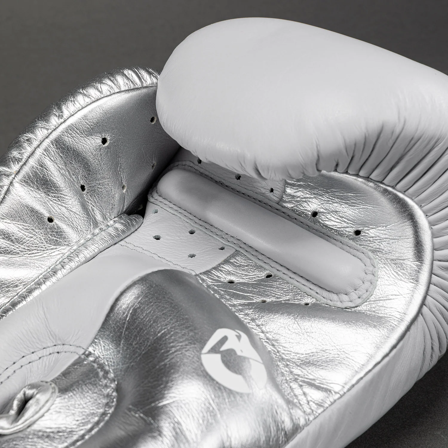Venum Giant 3.0 Boxing Gloves - Grey/Silver - Image 5