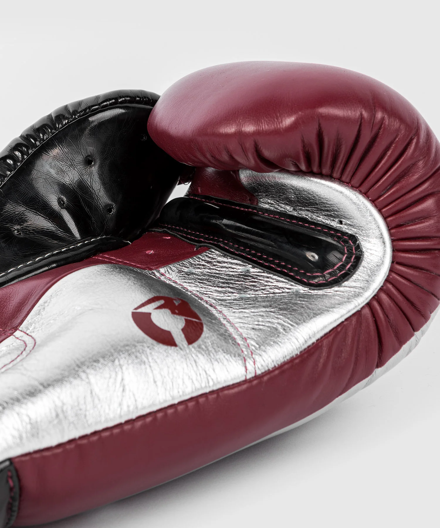Venum Giant 3.0 Boxing Gloves Limited Edition - Burgundy - Image 7
