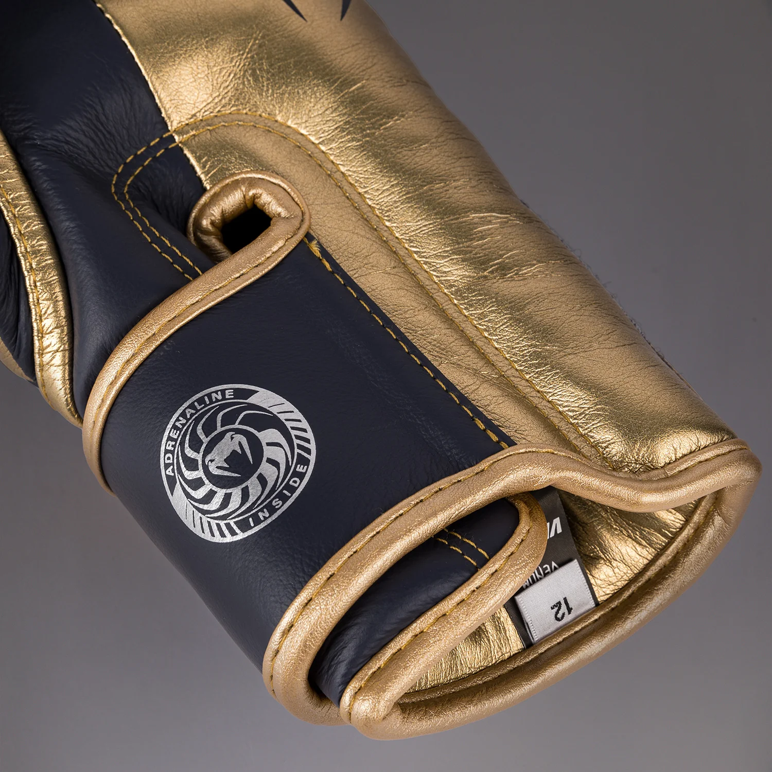 Venum Giant 3.0 Boxing gloves - Navy/Gold - Special Edition - Image 4