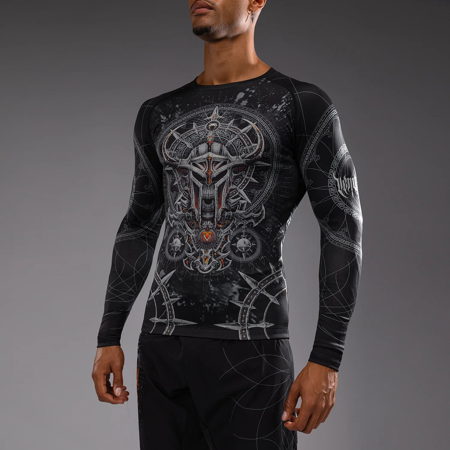 Venum Gladiator 5.0 Men's Long Sleeve Rashguard - Black/Silver - Image 5