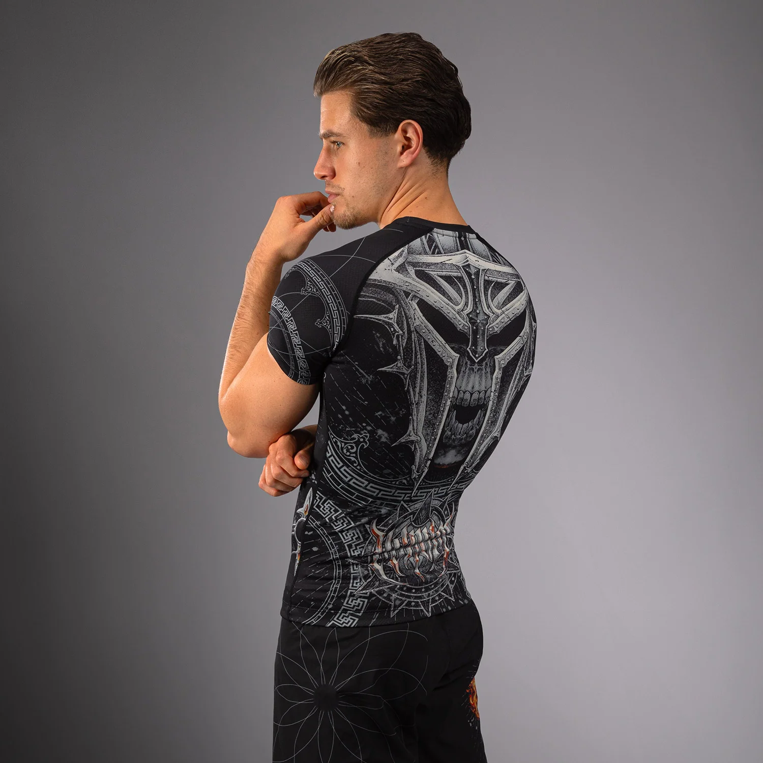 Venum Gladiator 5.0 Men's Short Sleeve Rashguard - Black/Silver - Image 3
