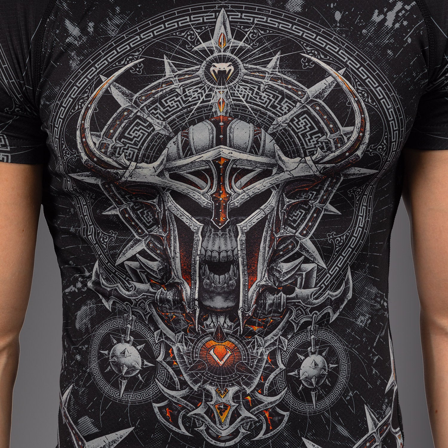 Venum Gladiator 5.0 Men's Short Sleeve Rashguard - Black/Silver - Image 5