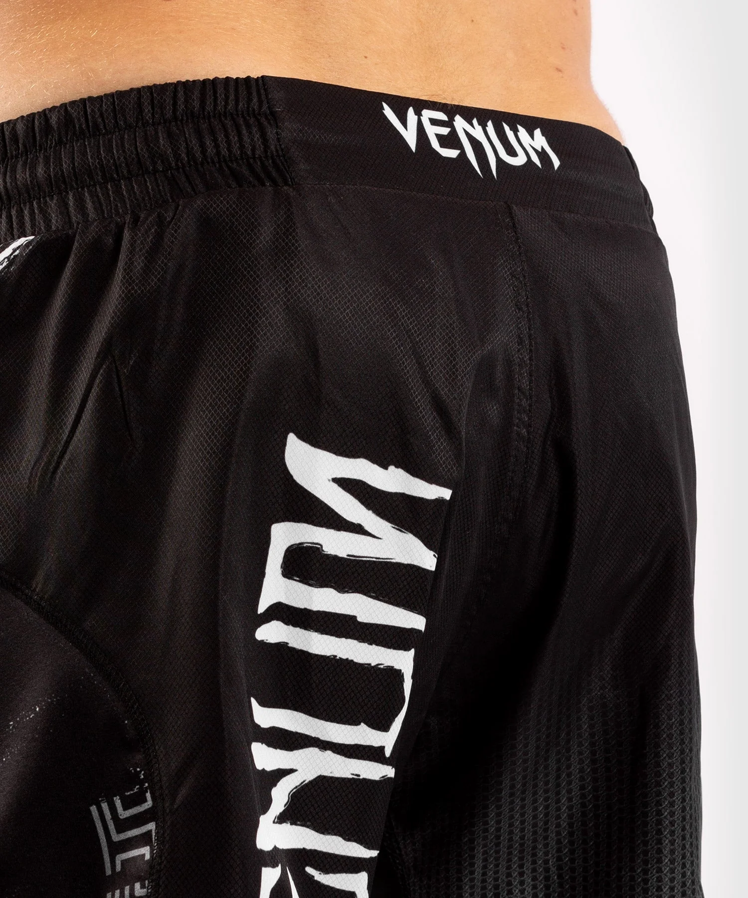 Venum GLDTR 4.0 Fightshorts - Image 7