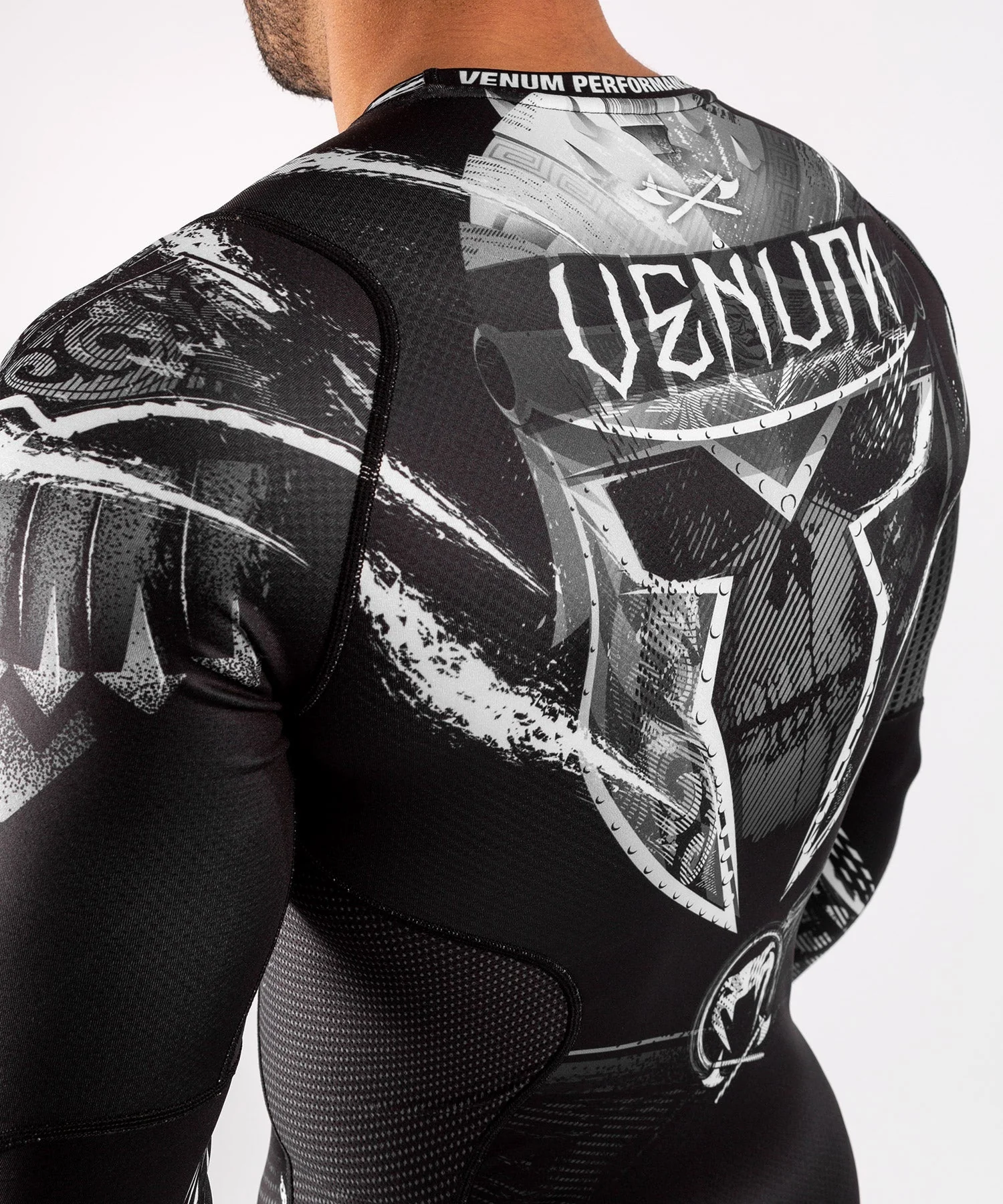 Venum GLDTR 4.0 Rashguard - long sleeves - Image 6
