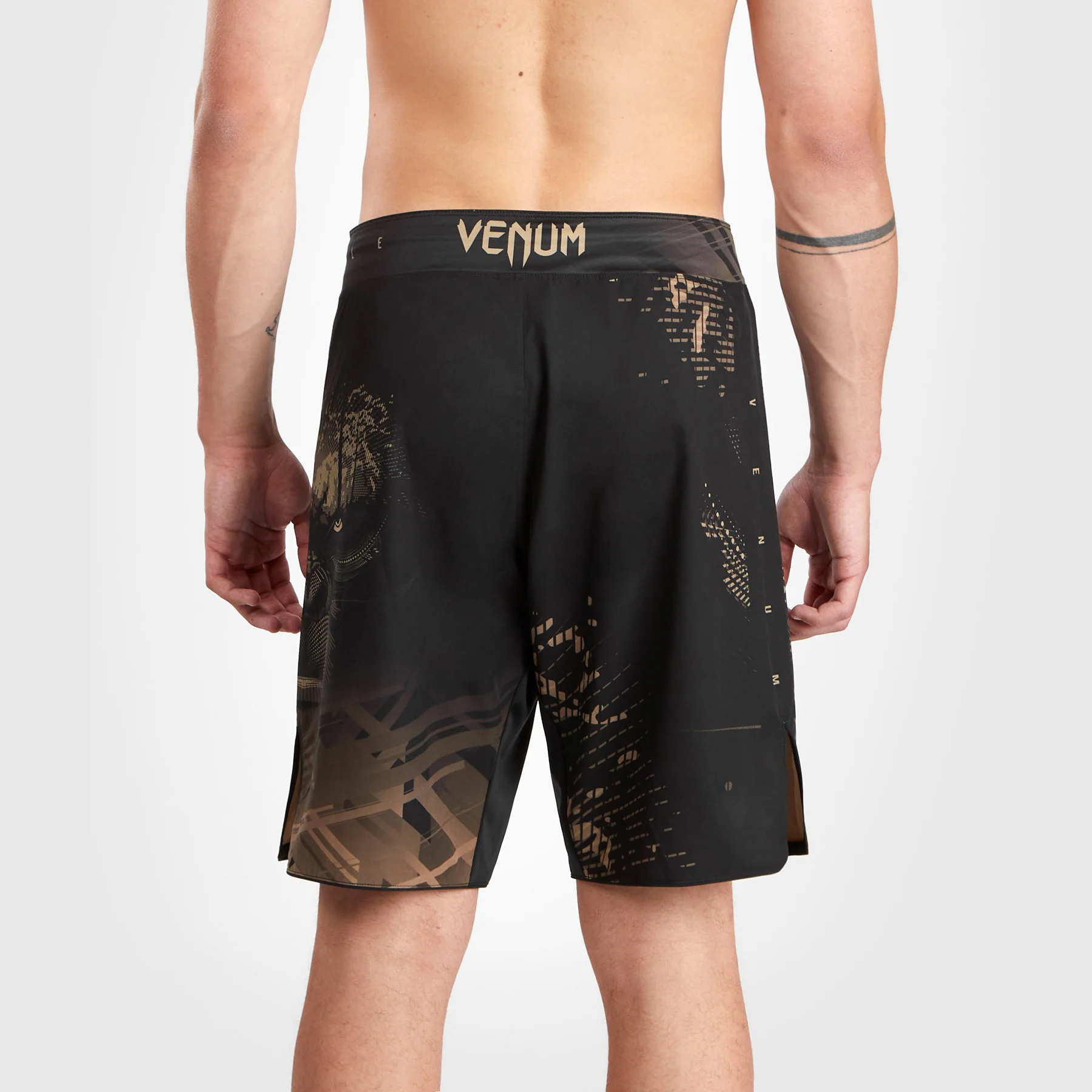 Venum Gorilla Jungle Fightshort - Black/Sand - Image 4