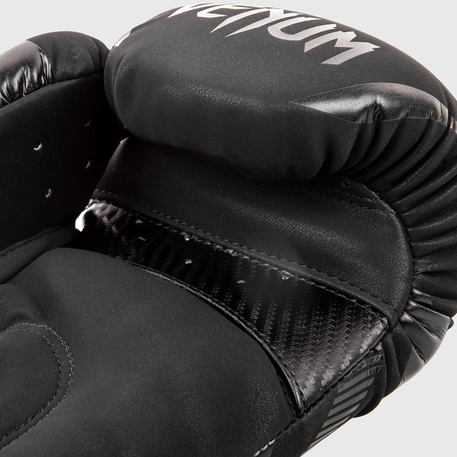 Venum Impact Boxing Gloves - Image 4