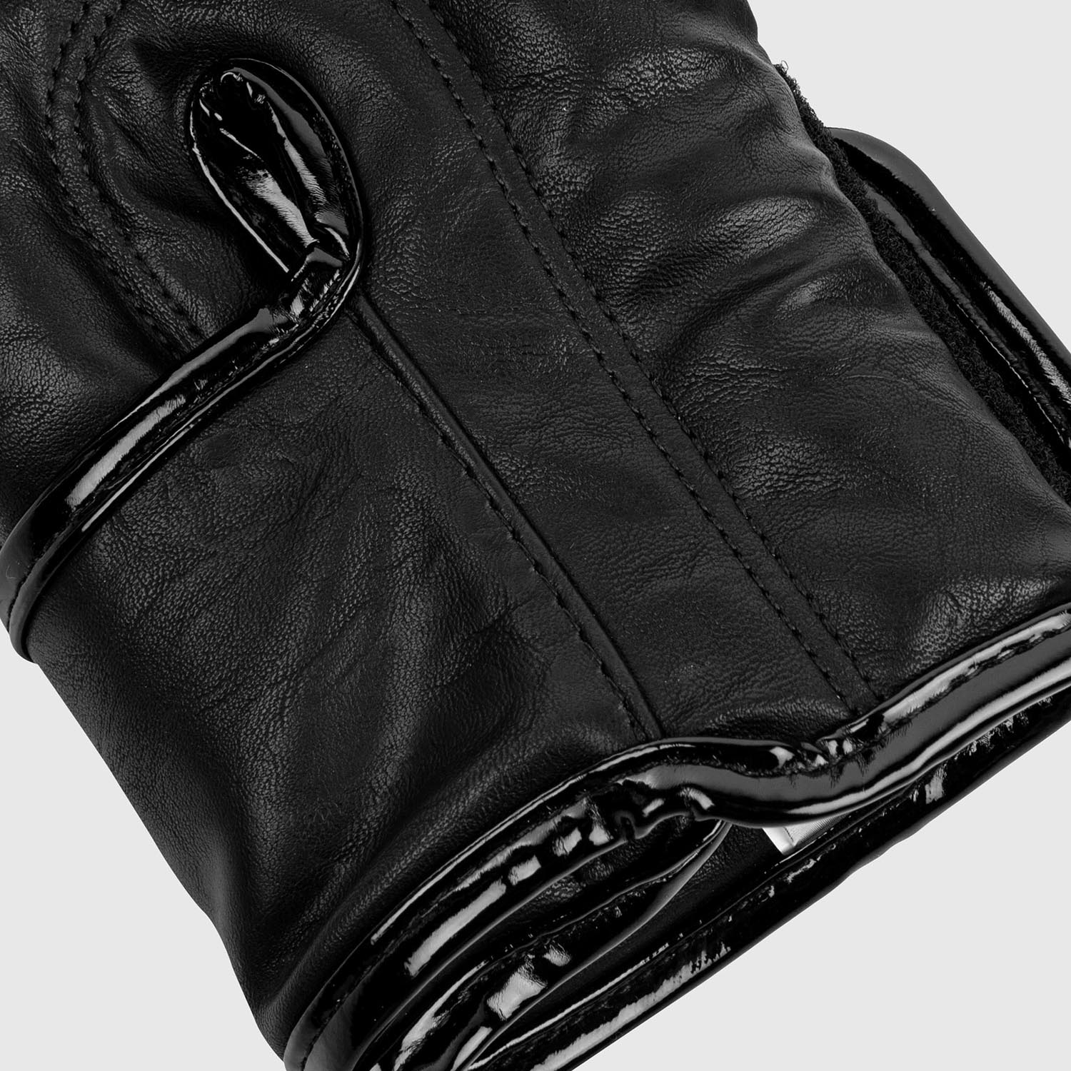 Venum Impact Boxing Gloves - Image 5