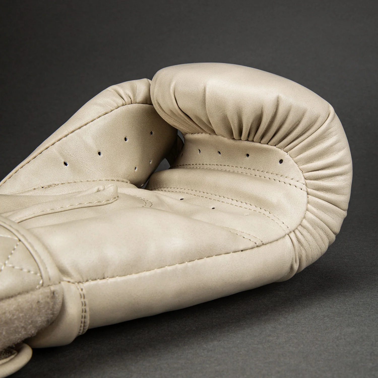 Venum Impact Classic Boxing Gloves - Ivory - Image 3