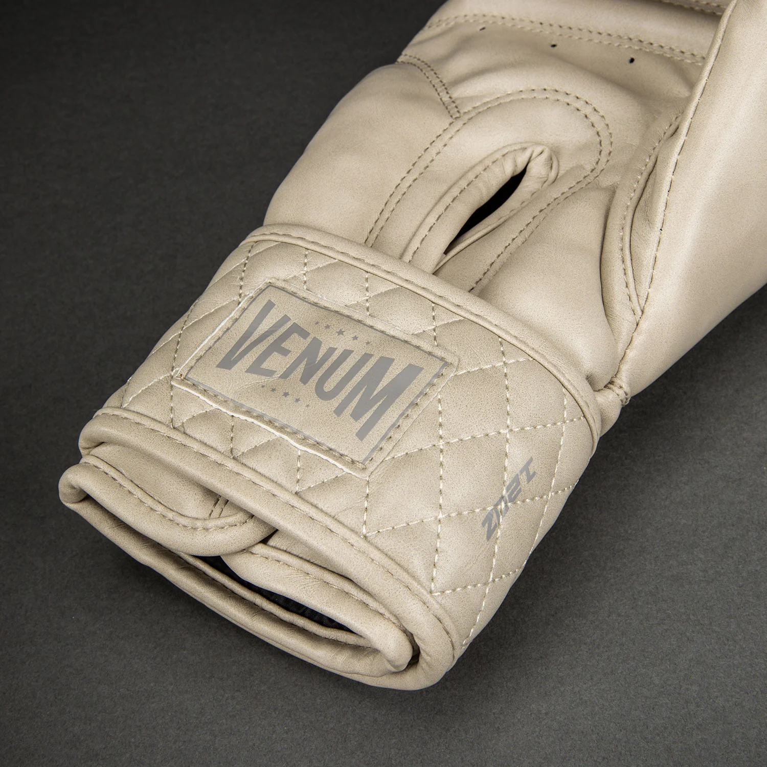 Venum Impact Classic Boxing Gloves - Ivory - Image 4