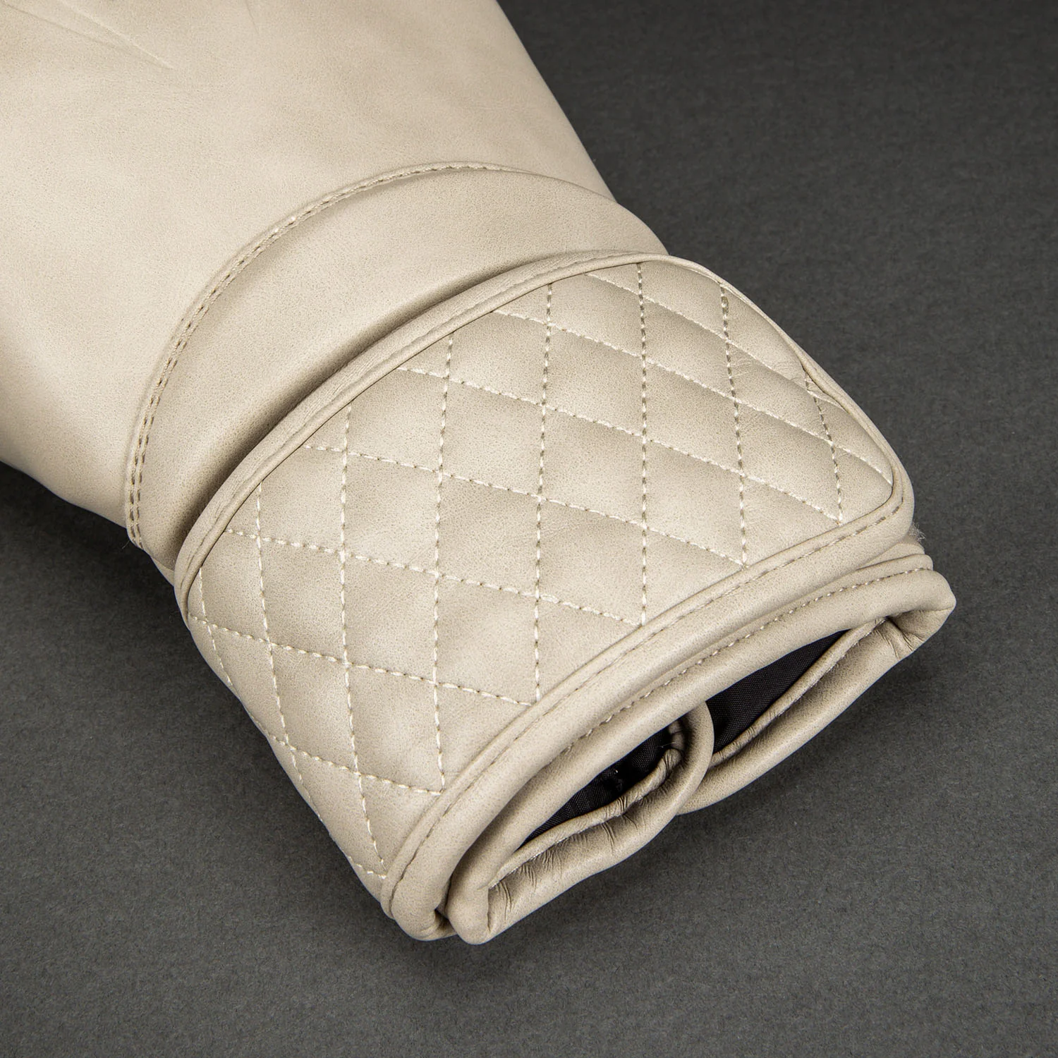 Venum Impact Classic Boxing Gloves - Ivory - Image 5