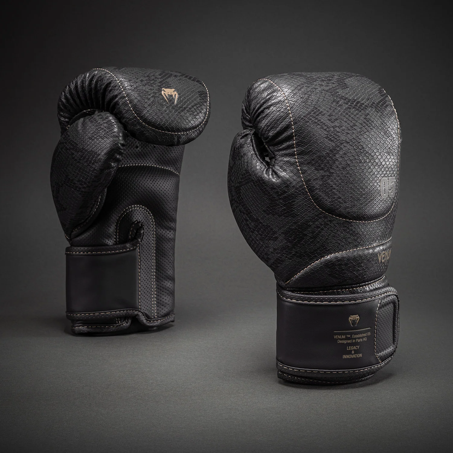 Venum Impact Evo Scales Boxing Gloves - Dark Grey - Image 2
