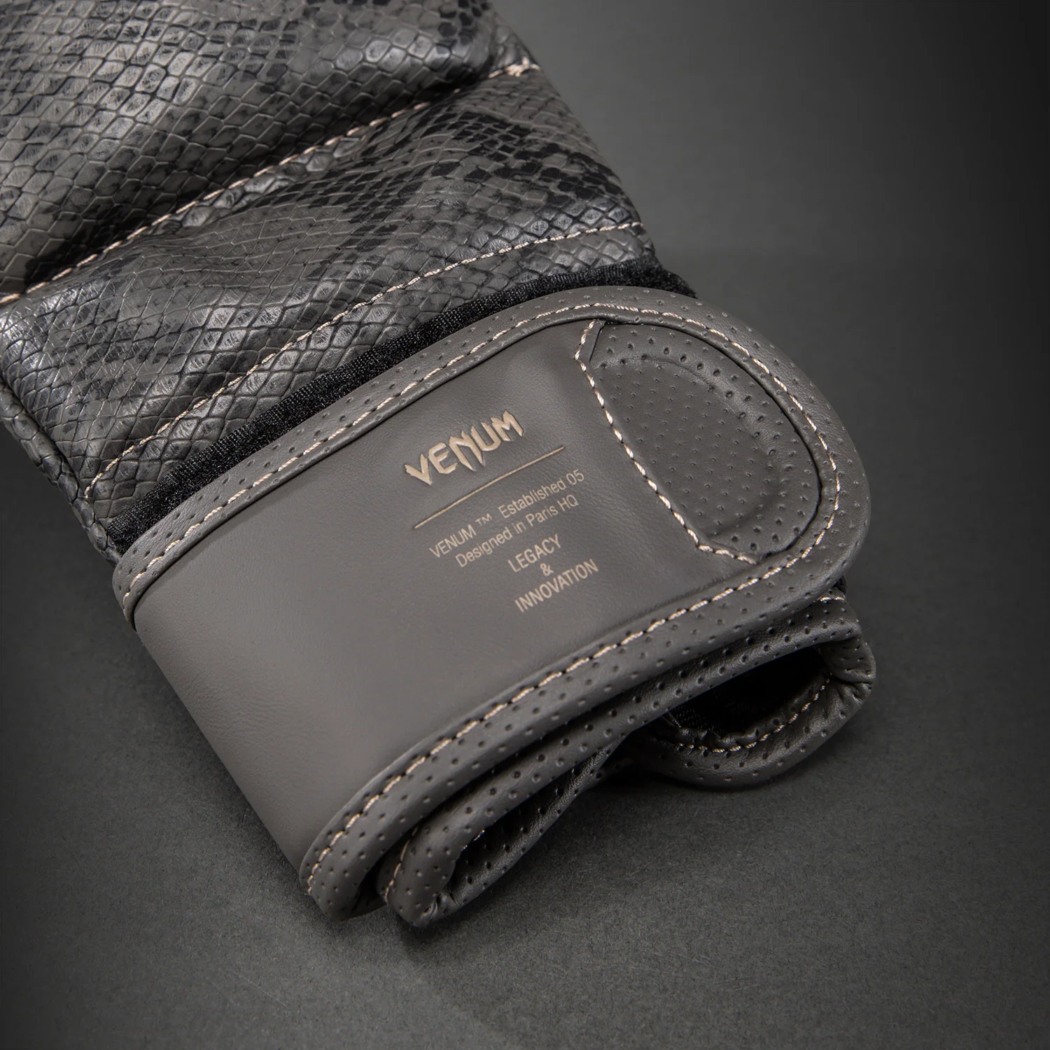 Venum Impact Evo Scales MMA Sparring Gloves - Dark Grey - Image 3