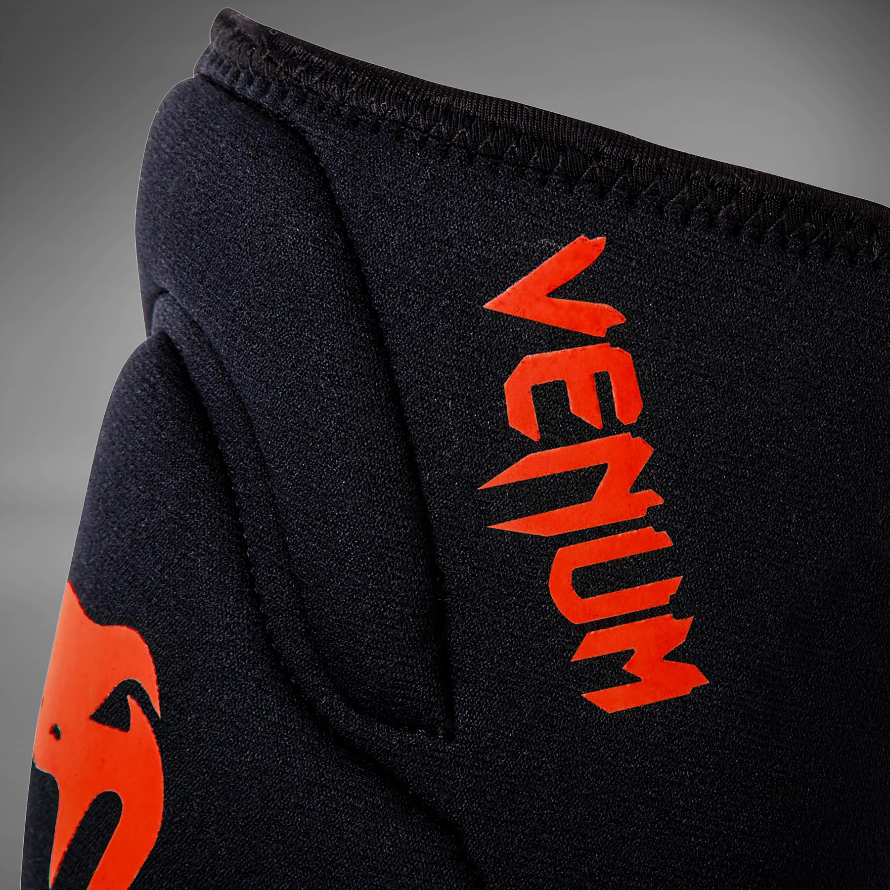 Venum Kontact Knee Pads - Pair - Black/Red - Image 4