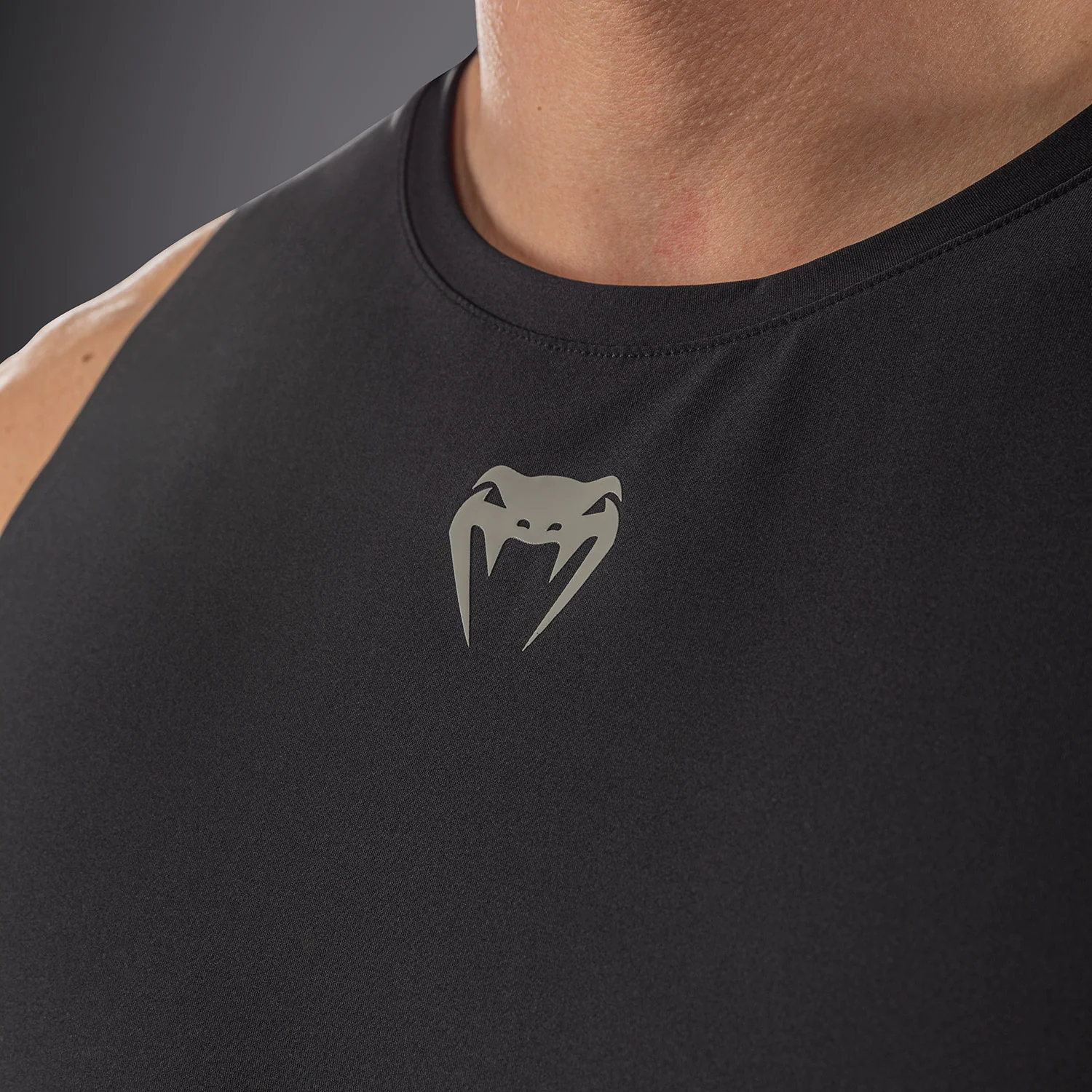 Venum Lazer Tank Top - Black/Grey - Image 6