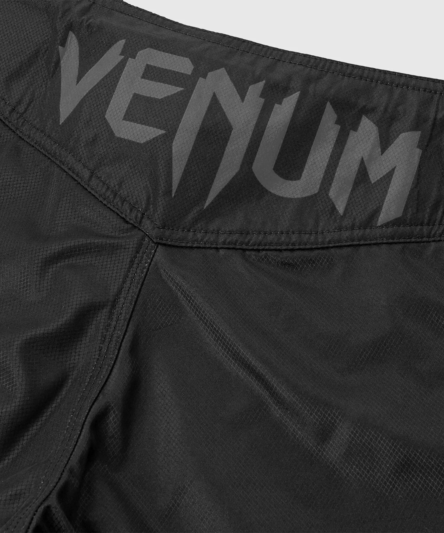 Venum Light 3.0 Fightshorts - Black/Dark camo - Image 6