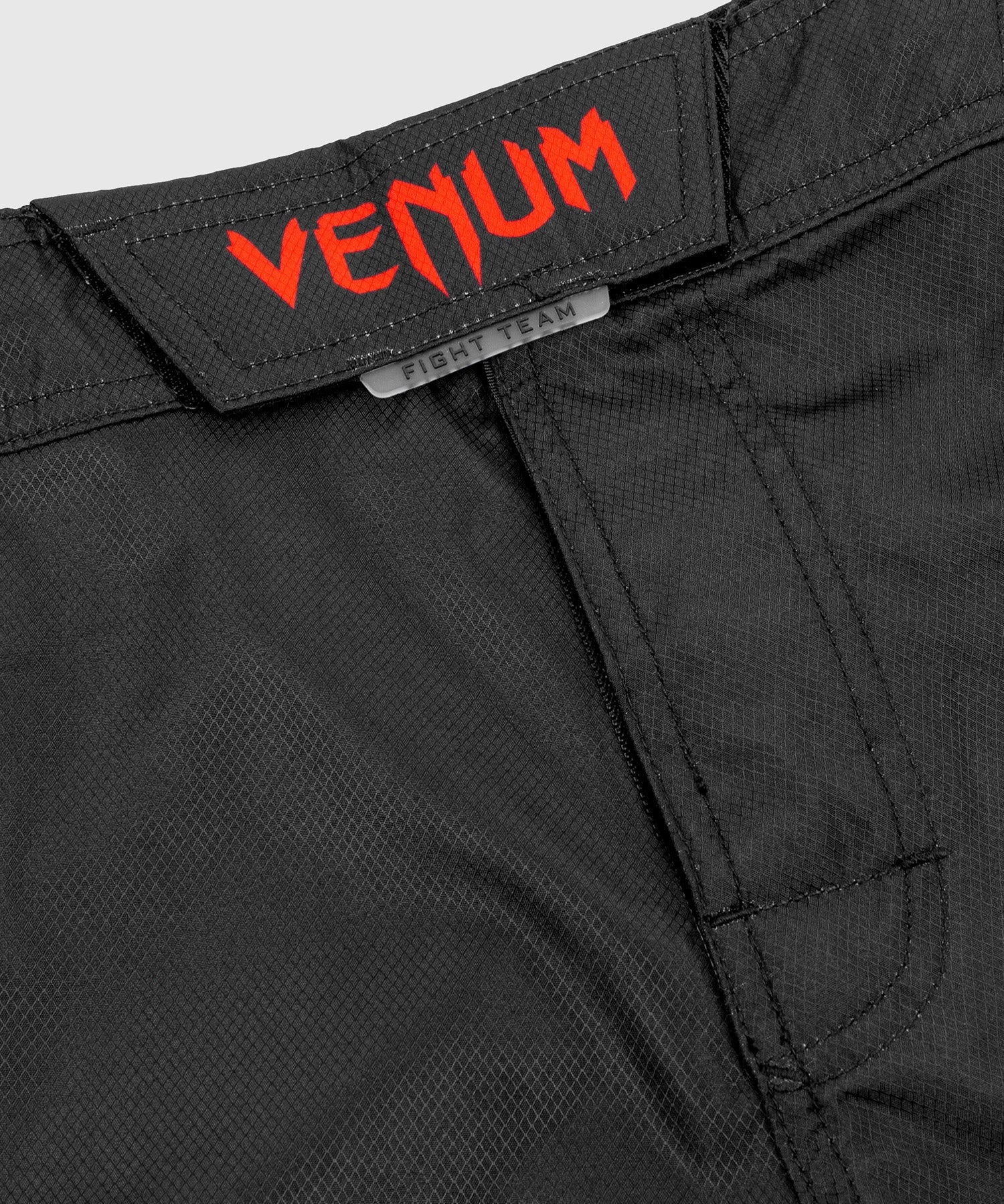 Venum Light 3.0 Fightshorts - Black/Red - Image 5