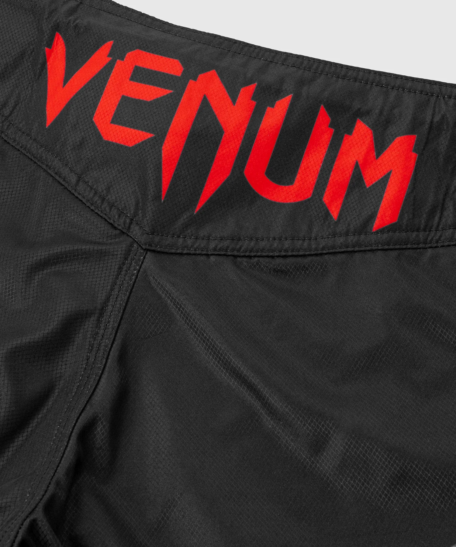 Venum Light 3.0 Fightshorts - Black/Red - Image 7