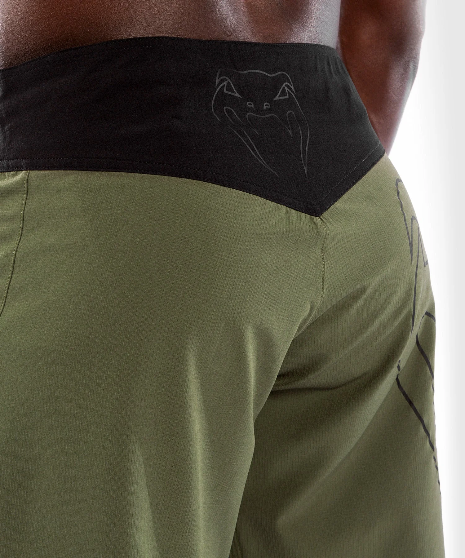 Venum Light 4.0 Fightshort - Khaki/Silver - Image 8