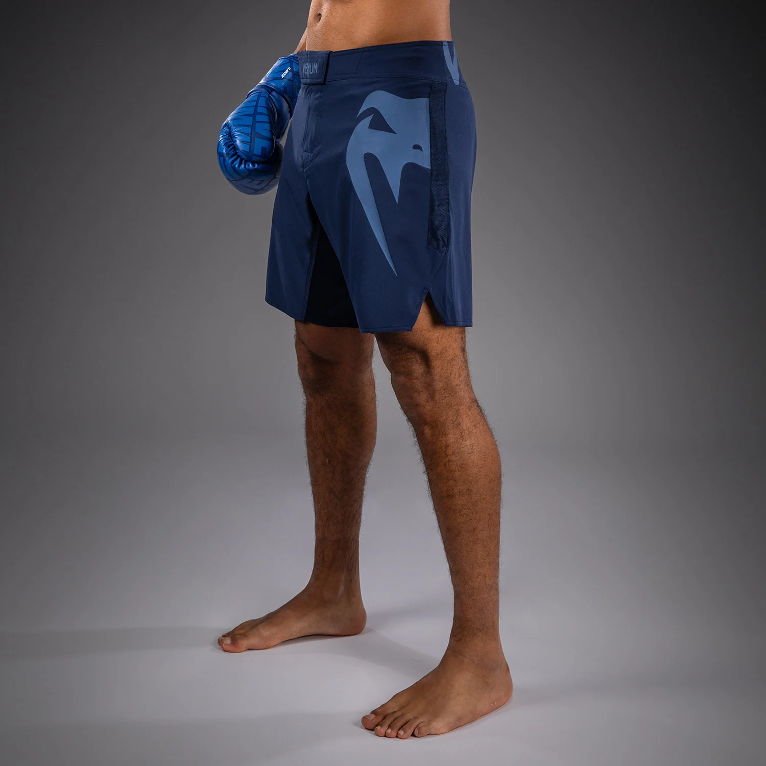 Venum Light 5.0 Fightshorts - Blue/Sky Blue - Image 2