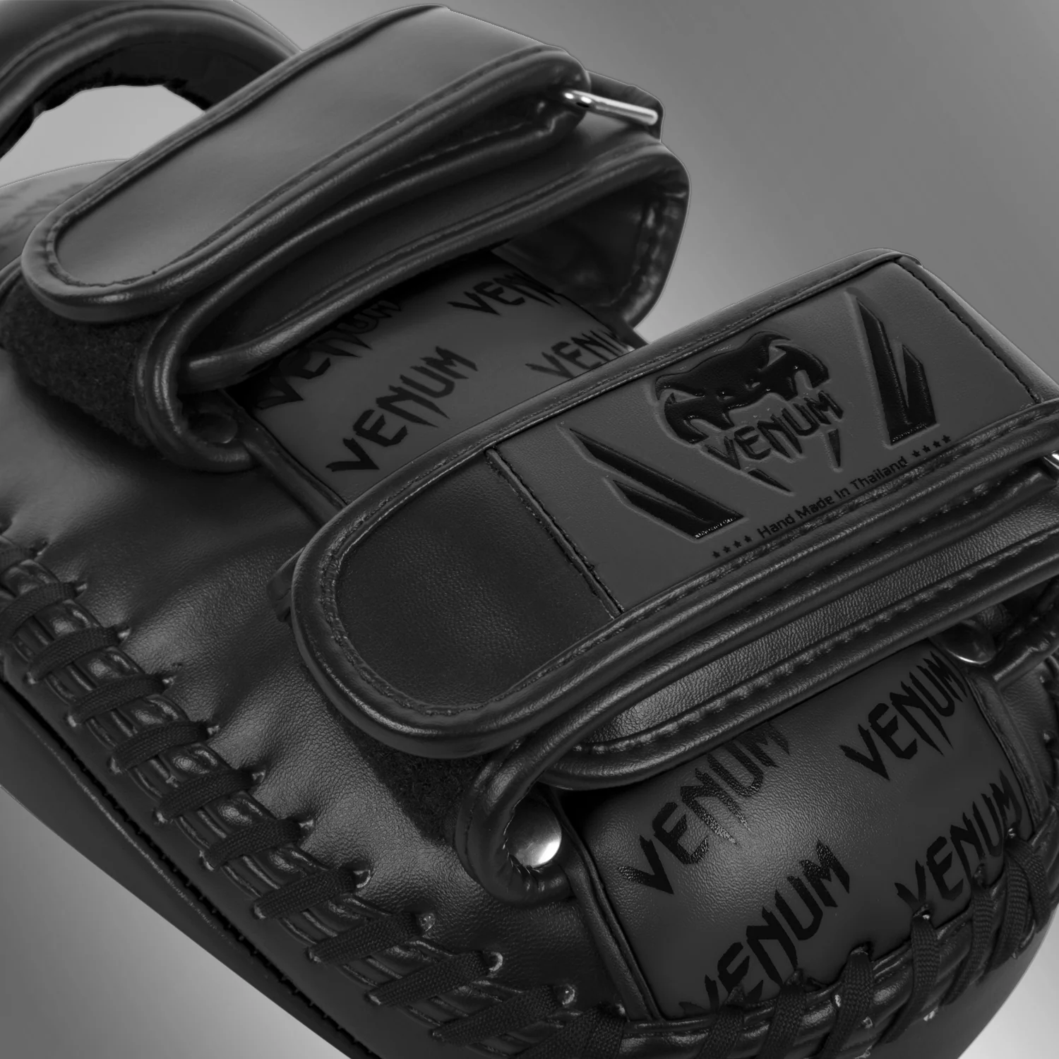 Venum Light Kick Pads (Pair) - Black/Black - Image 3