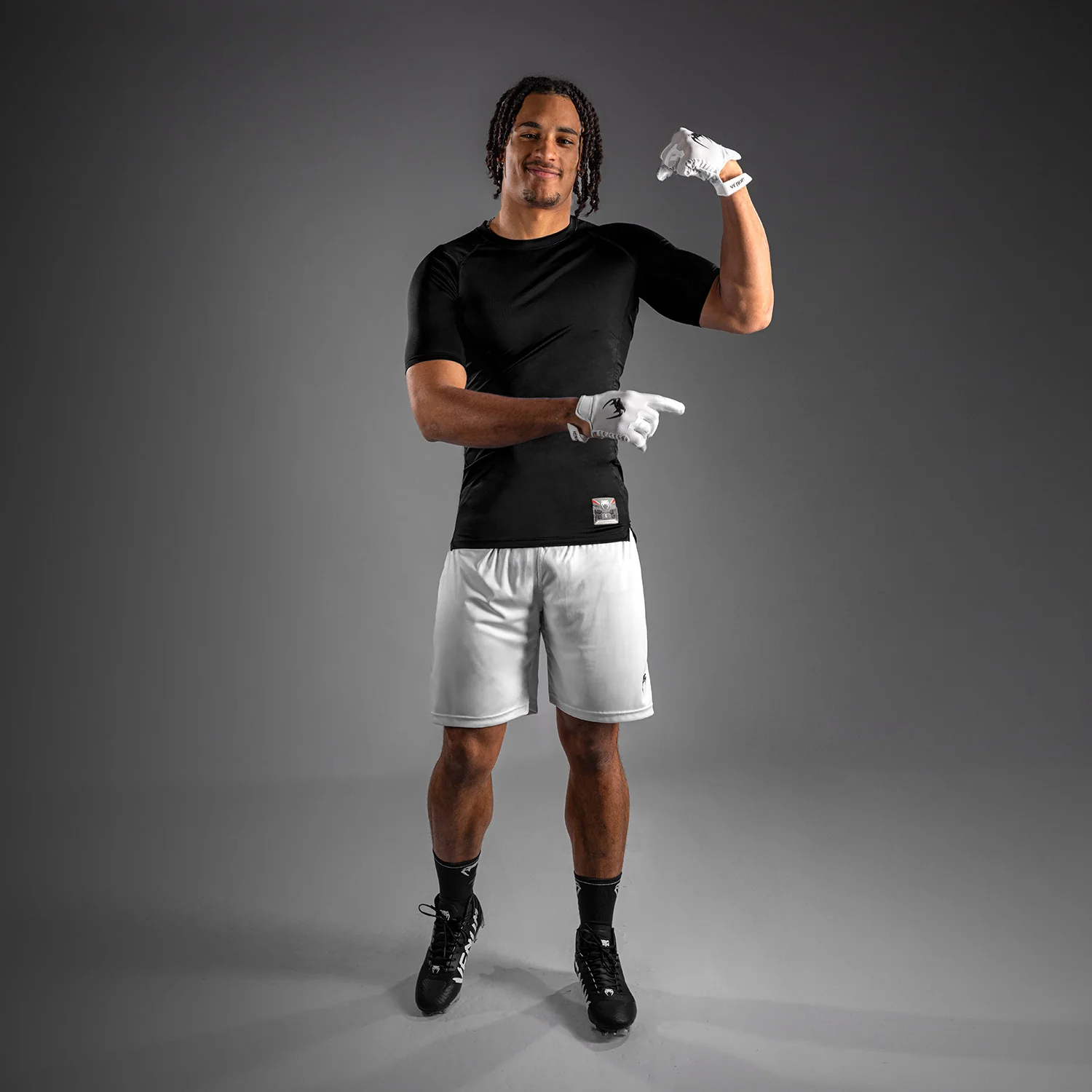 Venum Lineup Half Sleeve Compression Shirt - Black/White - Image 7