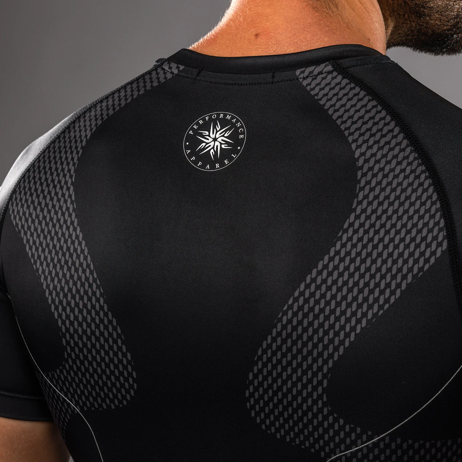 Venum Nexus Short Sleeve Rashguard - Black/Silver - Image 5