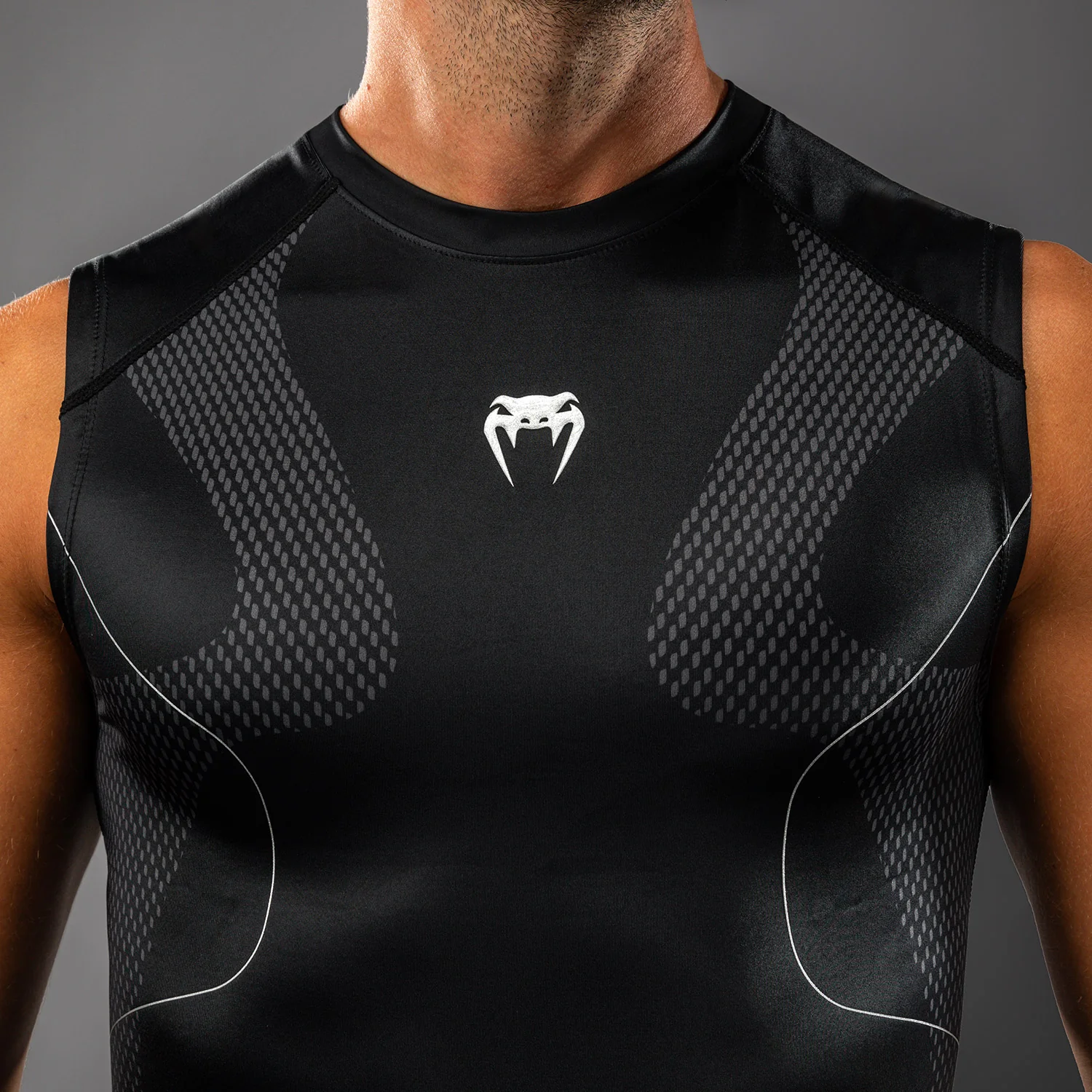 Venum Nexus Sleeveless Rashguard - Black/Silver - Image 4