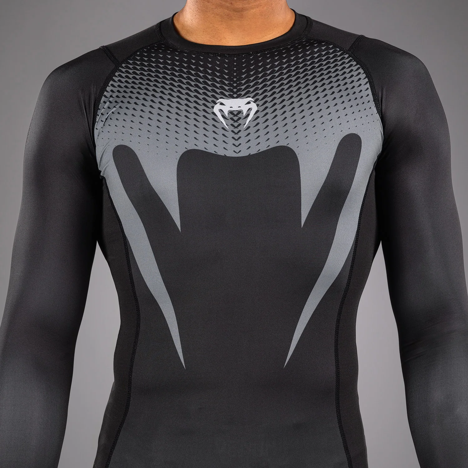 Venum No Gi Rashguards - Black/ Silver Grey - Image 5