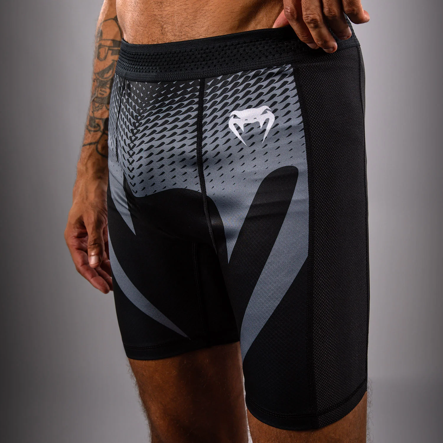 Venum No Gi Vale Tudo Shorts - Black/ Silver Grey - Image 6