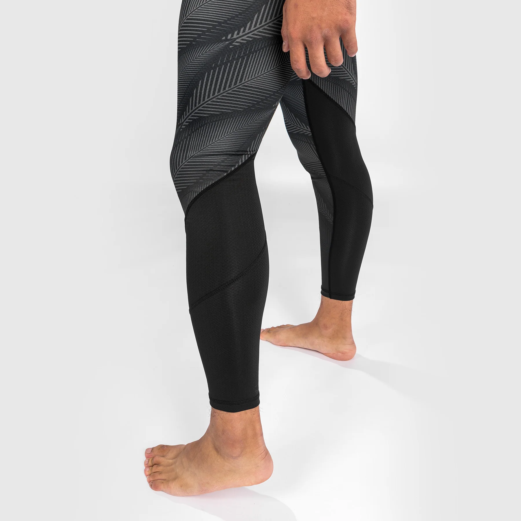 Venum Phantom Spats - Black/Red - Image 5
