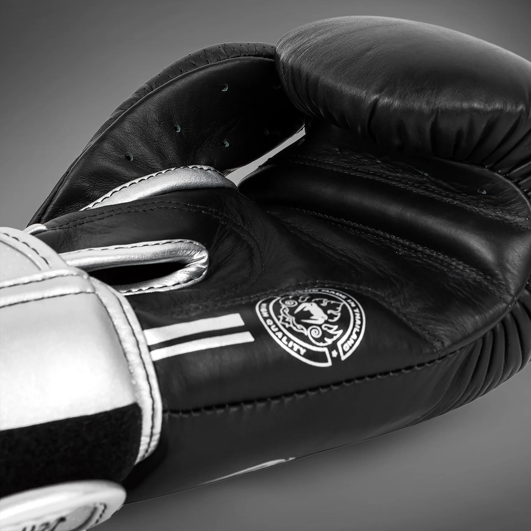 Venum Power 2.0 Boxing Gloves - Black/Silver - Image 6