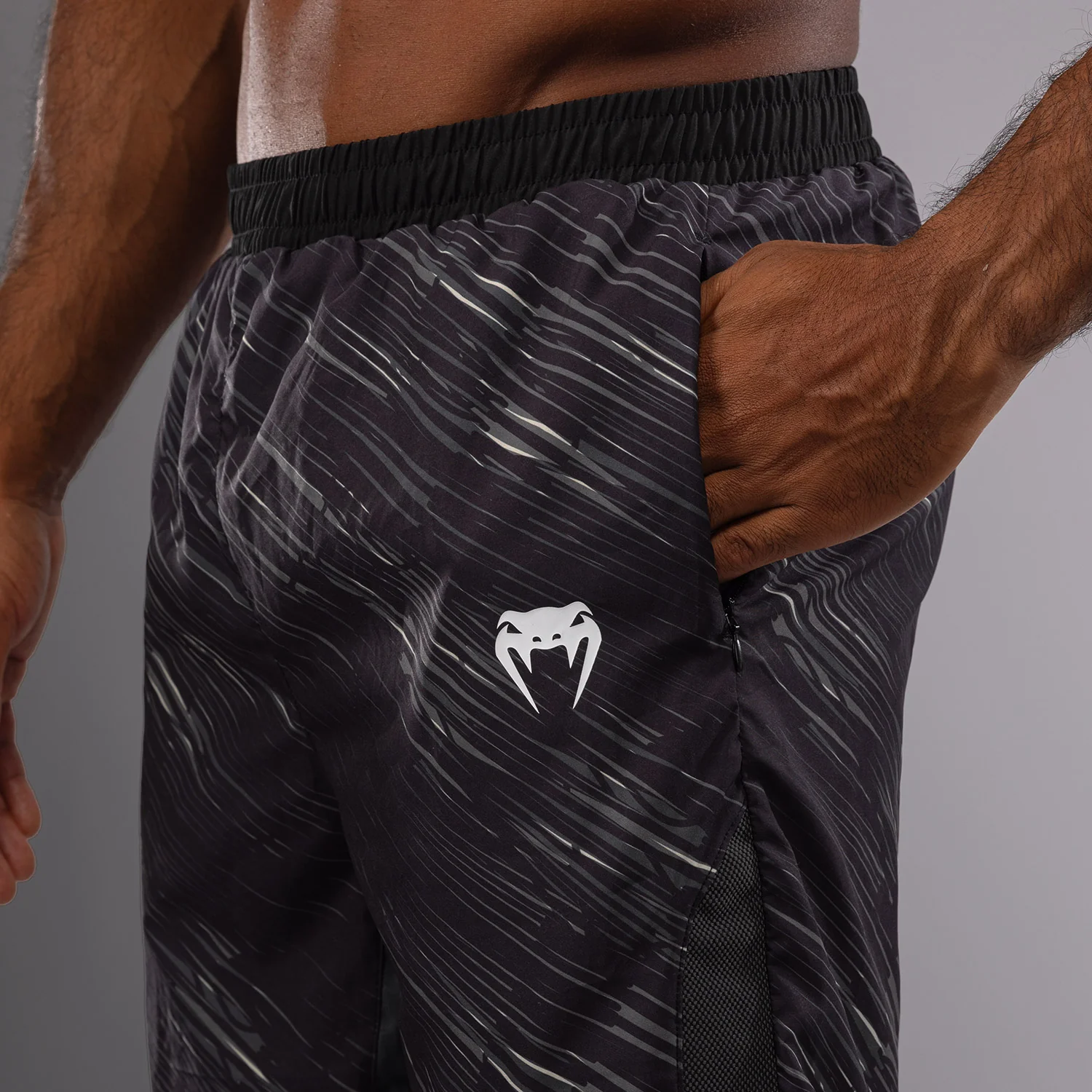 Venum Rapid Training Shorts - Black/Storm Grey - Image 6