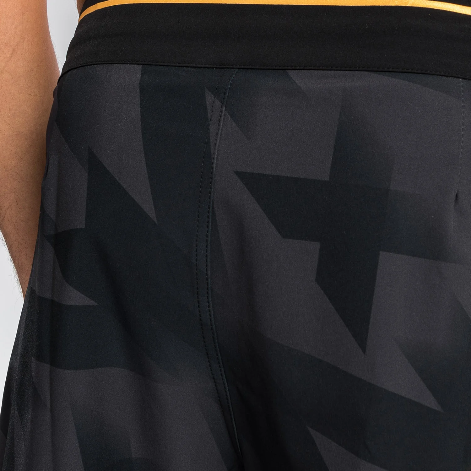 Venum Razor Fightshorts - Black/Gold - Image 5